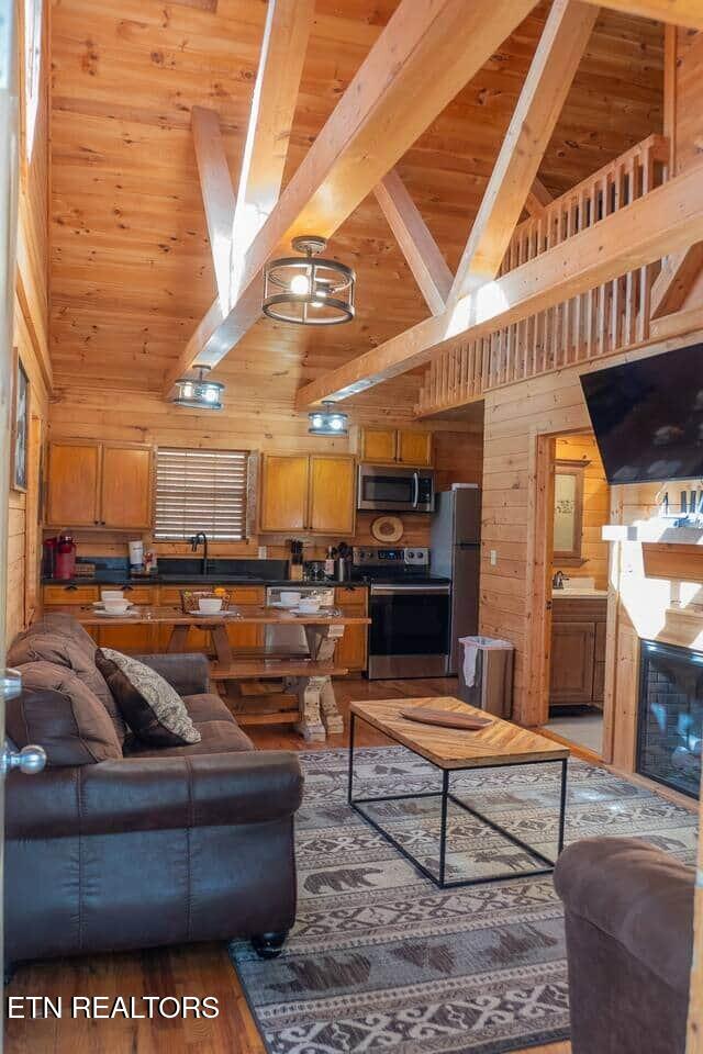3046 Engle Town Road Pigeon Forge TN 37862
