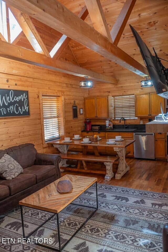 3046 Engle Town Road Pigeon Forge TN 37862