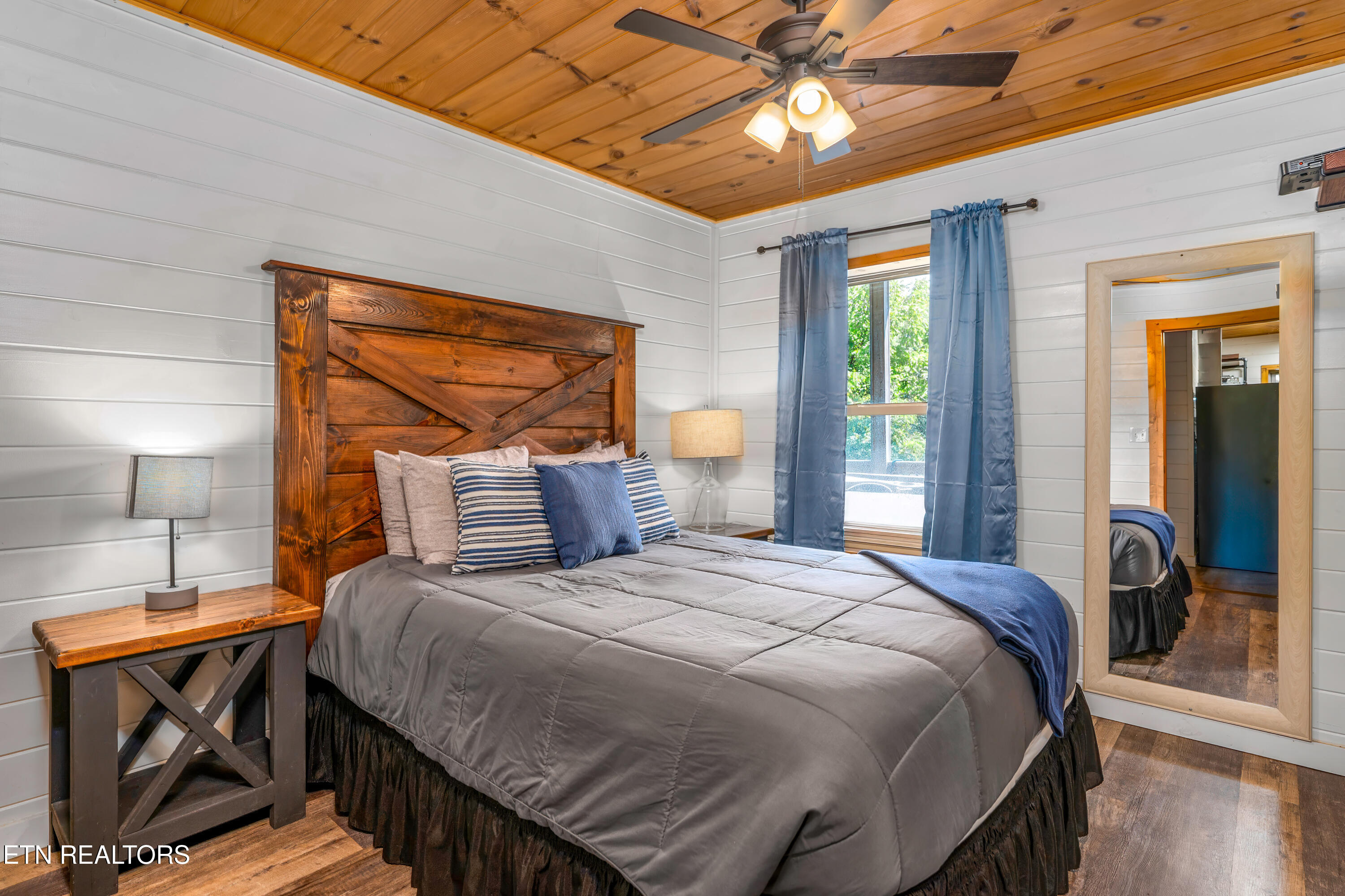 1805 Shady Grove Road Sevierville TN 37876