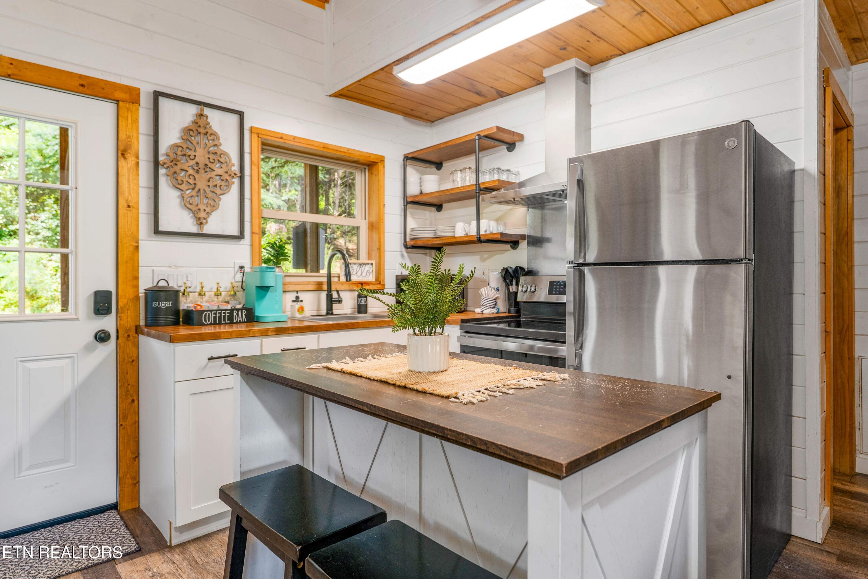 1805 Shady Grove Road Sevierville TN 37876