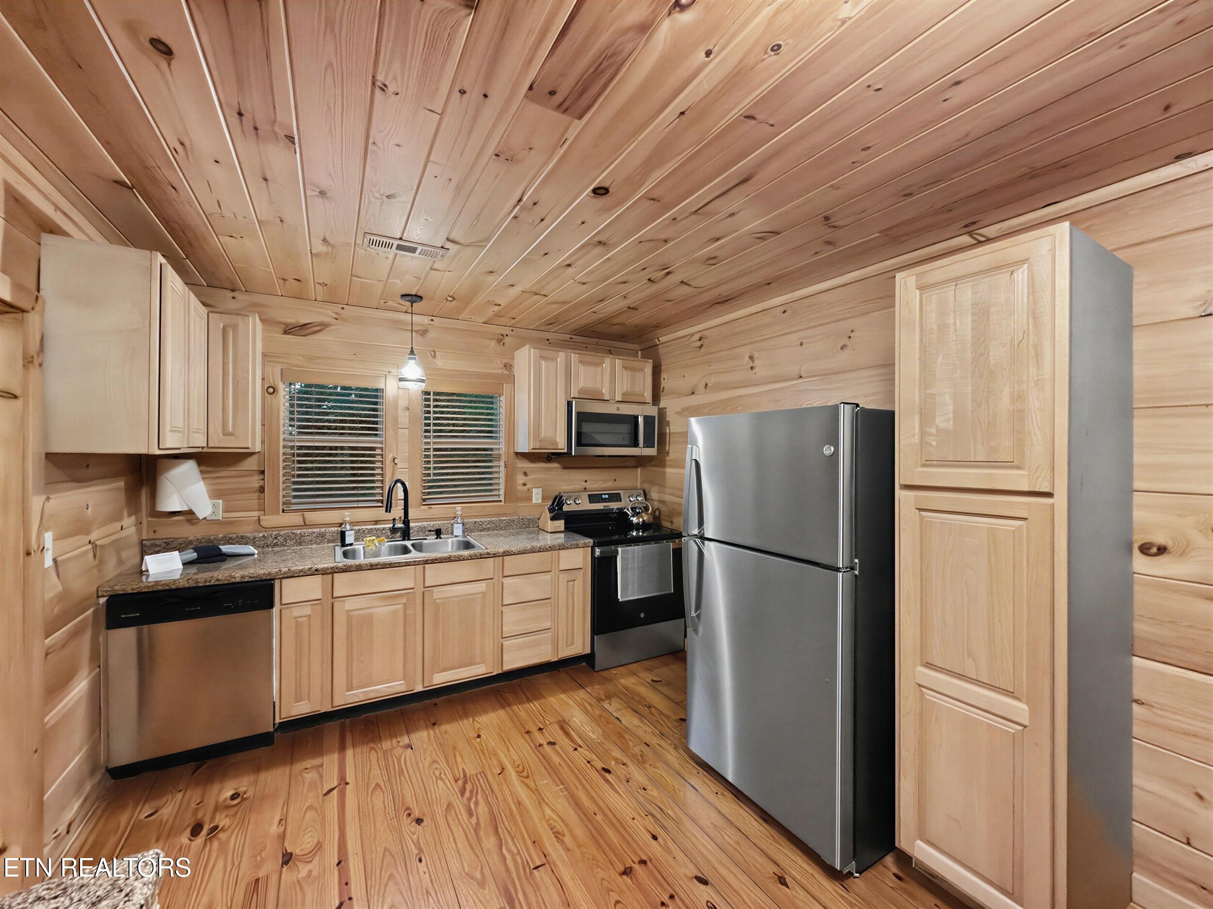 3616 Henry Town Road Sevierville TN 37876