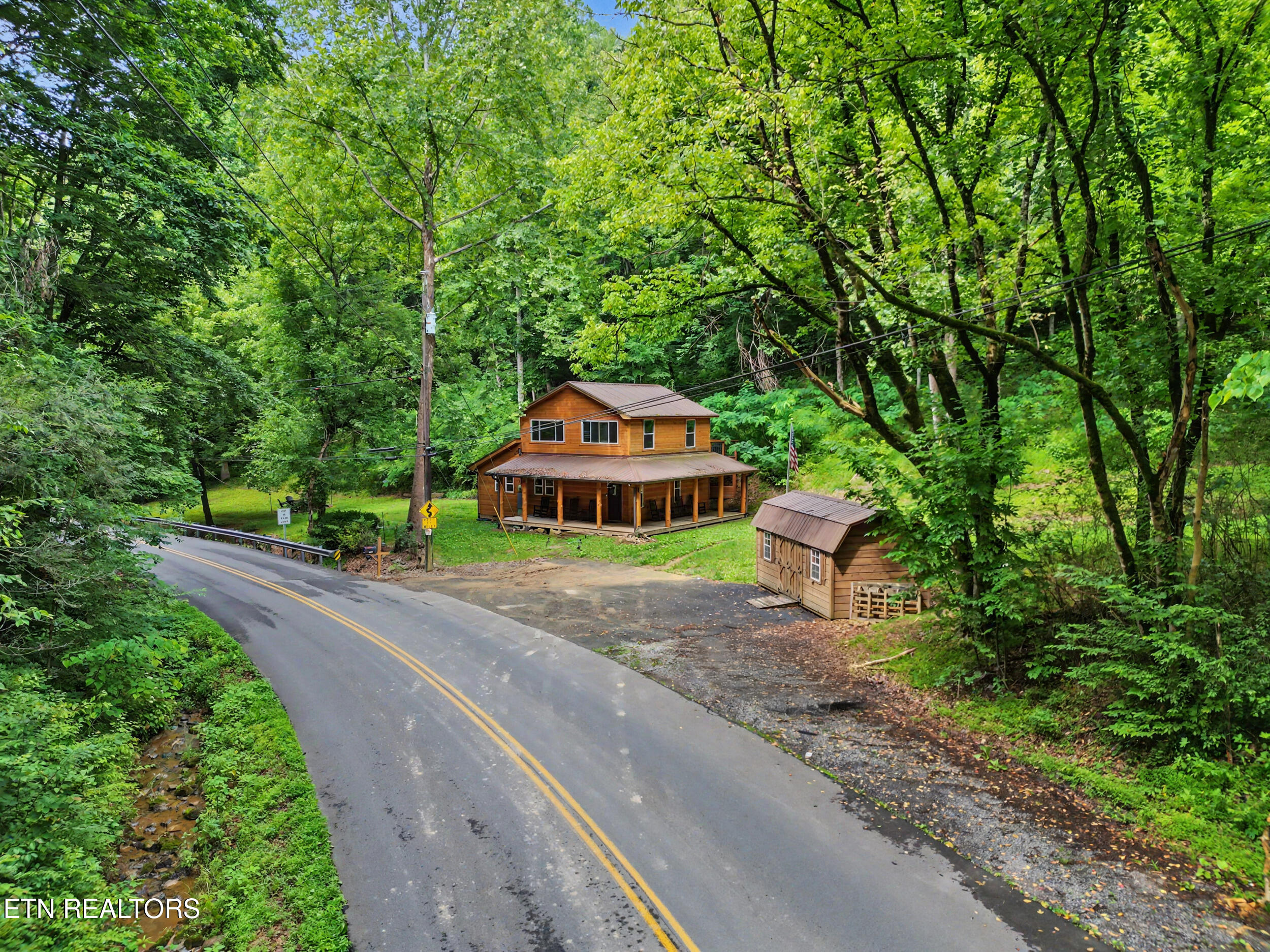 3616 Henry Town Road Sevierville TN 37876