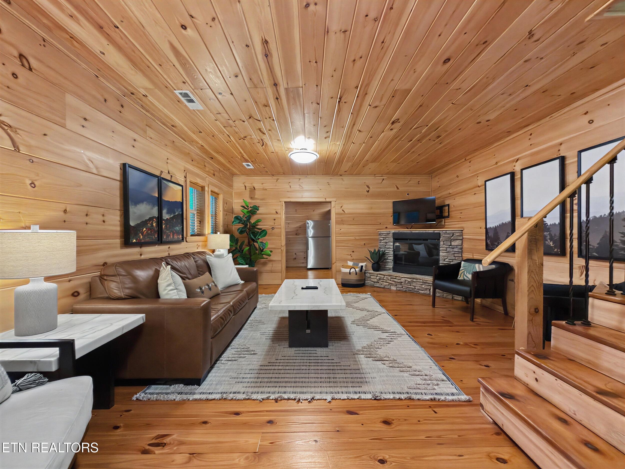 3616 Henry Town Road Sevierville TN 37876