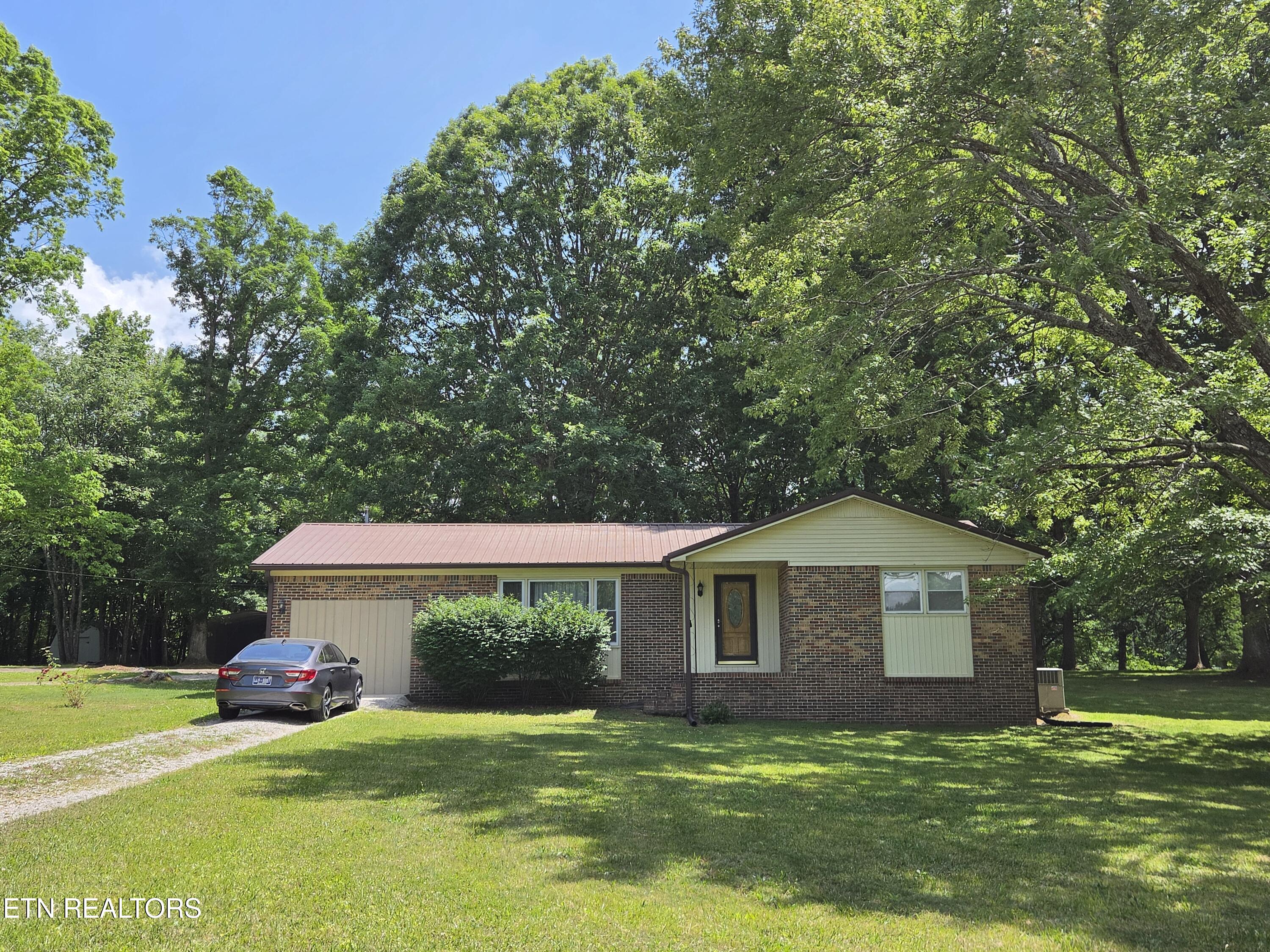 408 Shady Oaks Drive Spencer TN 38585