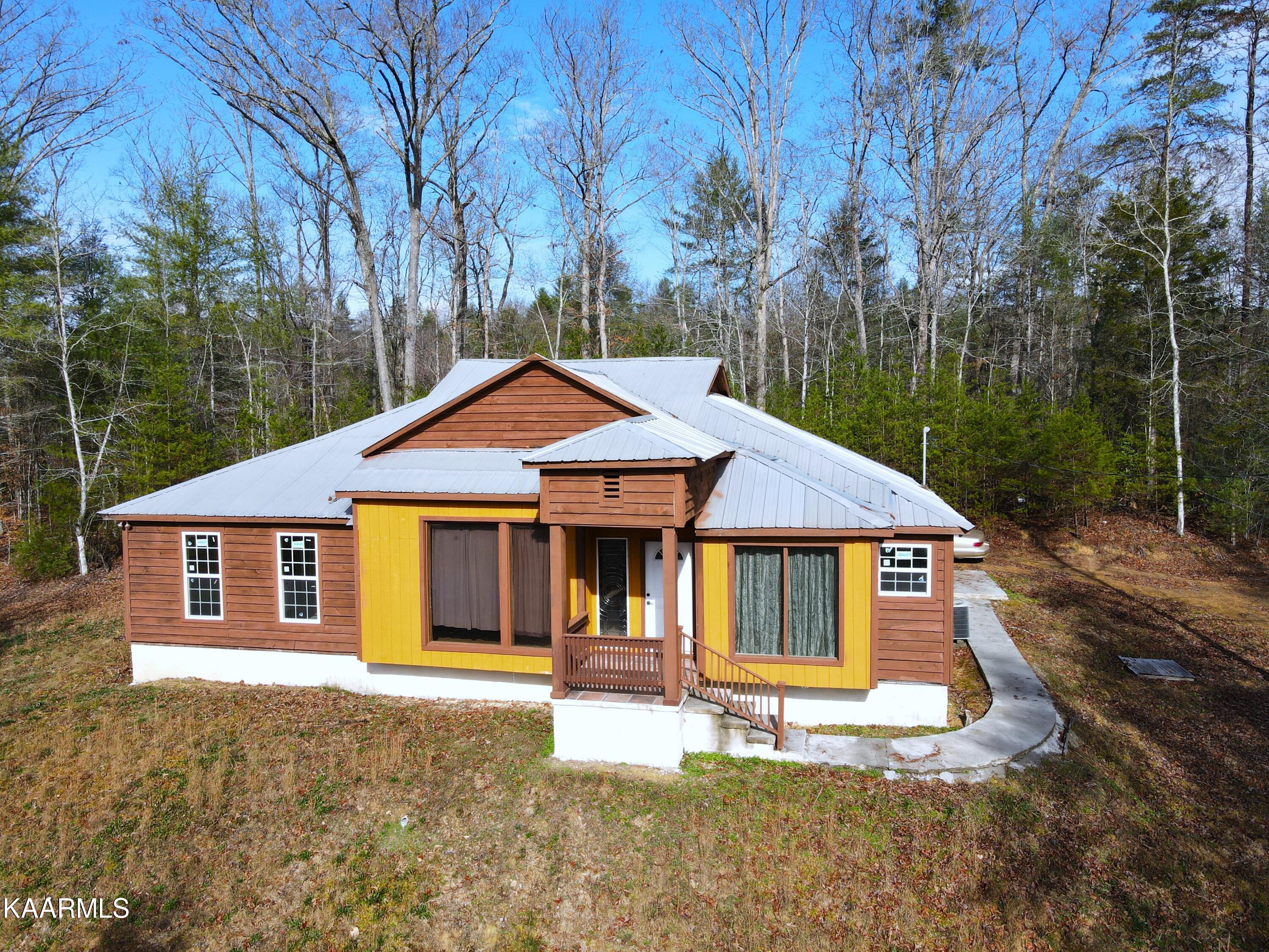 816 Barker Branch Del Rio TN 37727