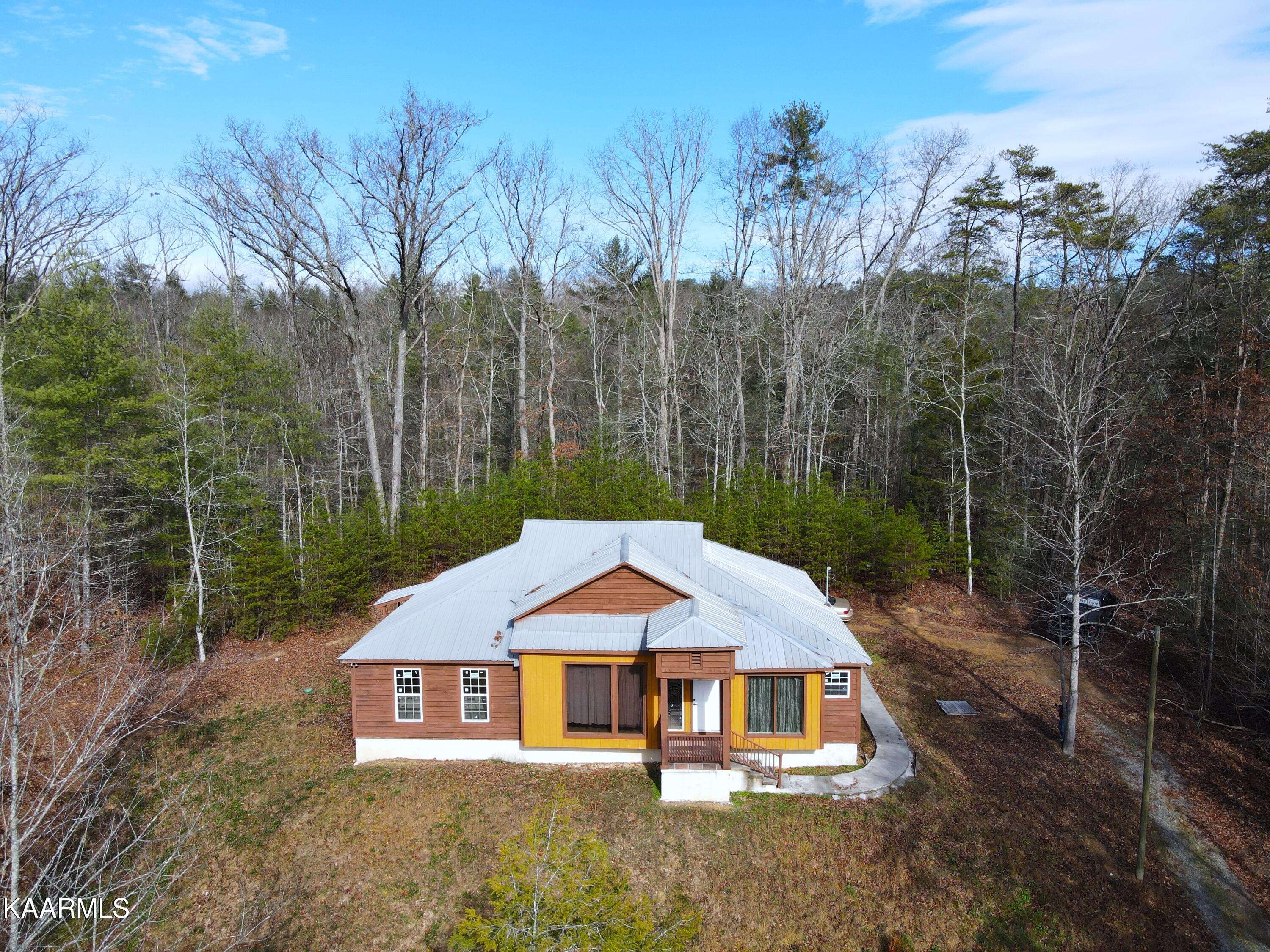 816 Barker Branch Del Rio TN 37727