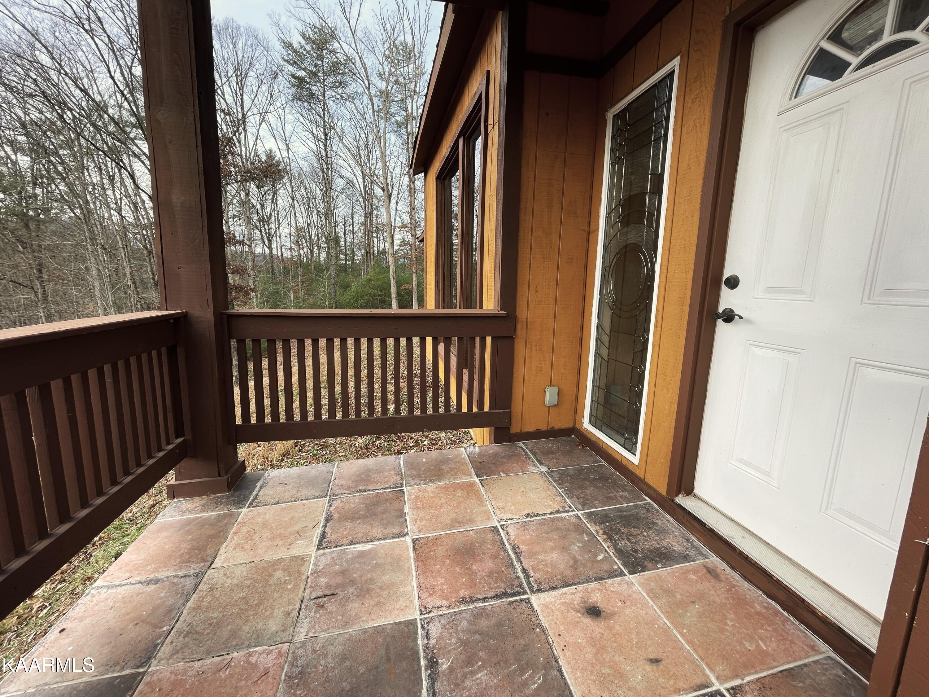 816 Barker Branch Del Rio TN 37727