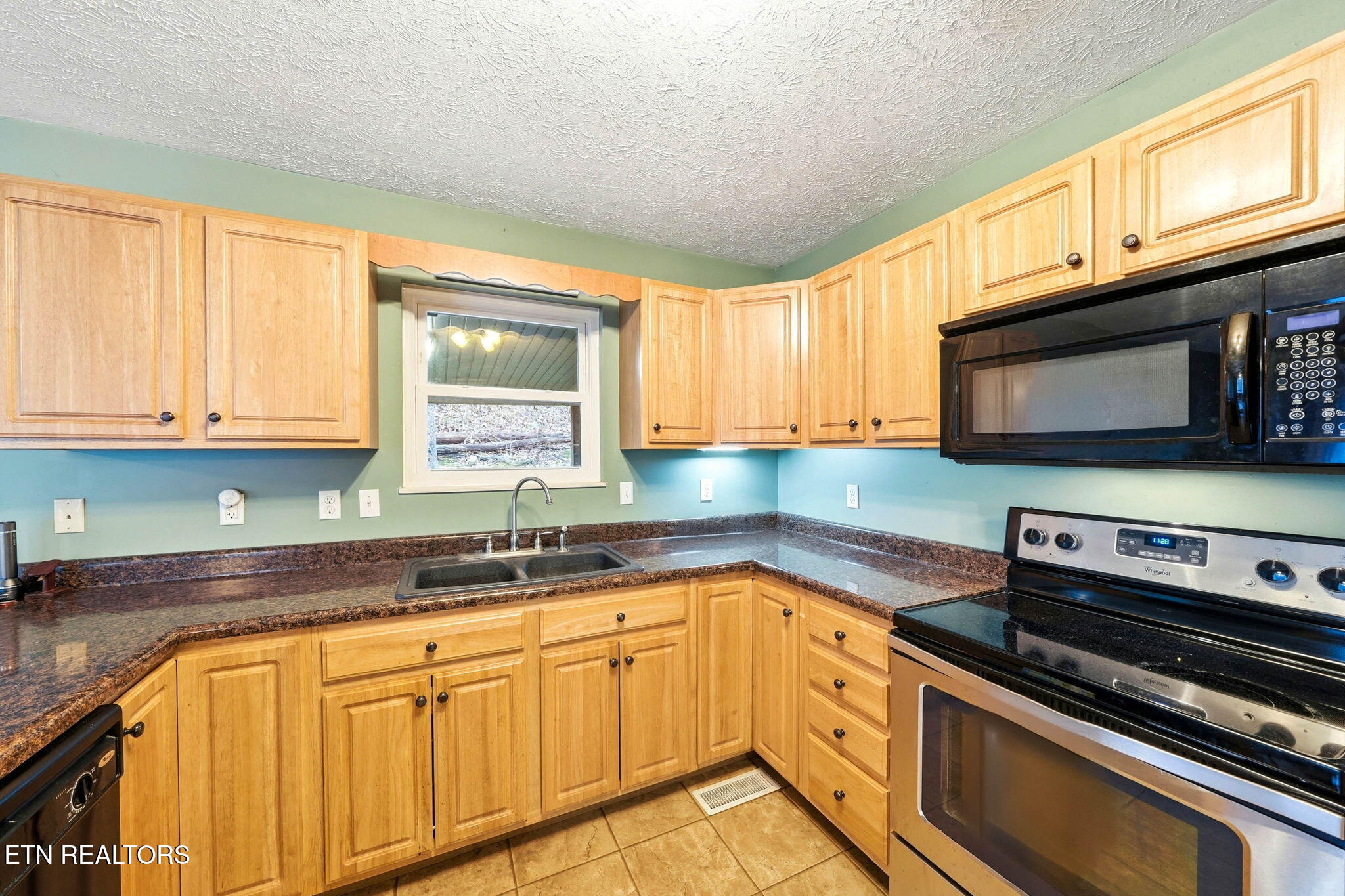 320 Muscadine Court Sevierville TN 37876