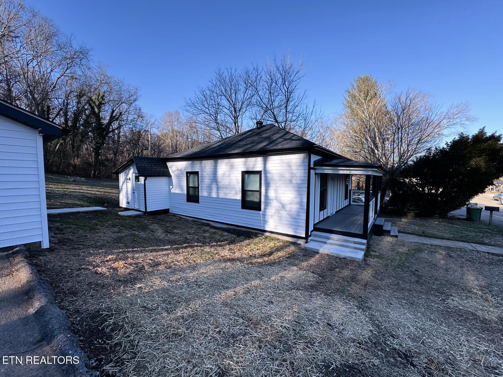 1107 W Broadway Street Lenoir City TN 37771