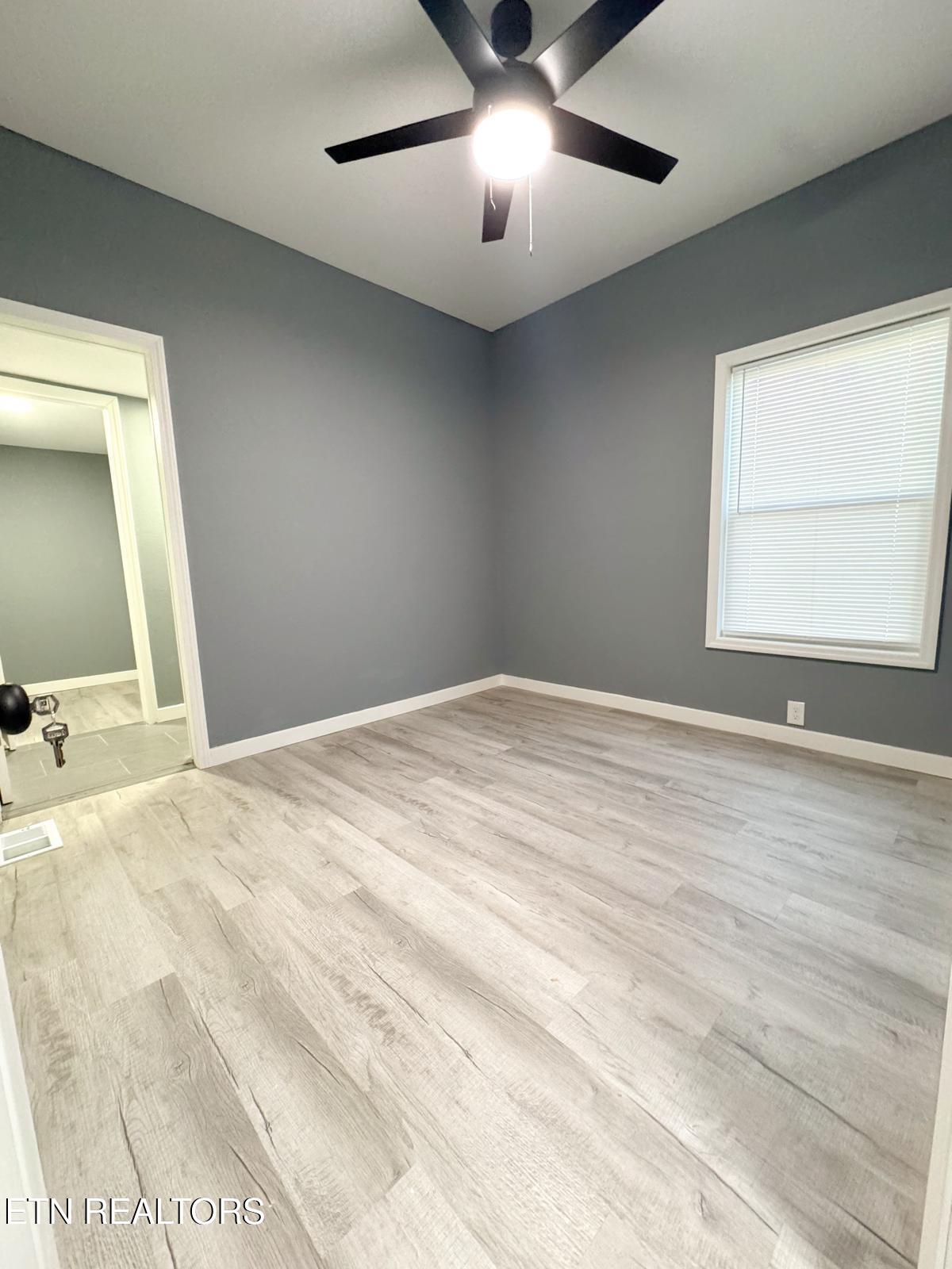 1107 W Broadway Street Lenoir City TN 37771