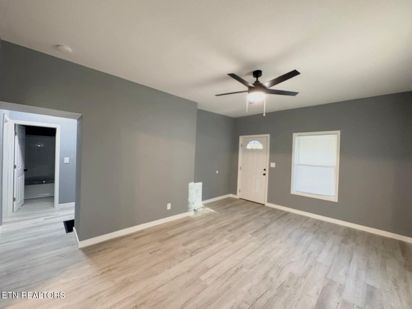 1107 W Broadway Street Lenoir City TN 37771