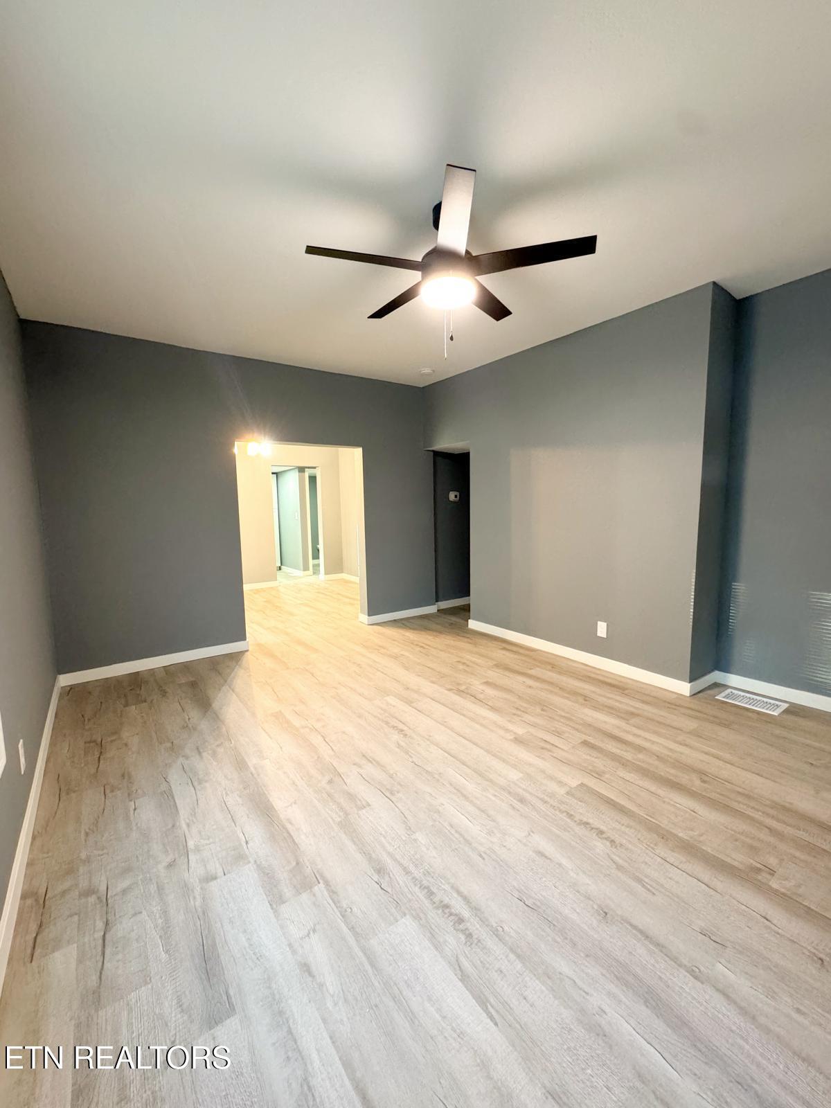 1107 W Broadway Street Lenoir City TN 37771