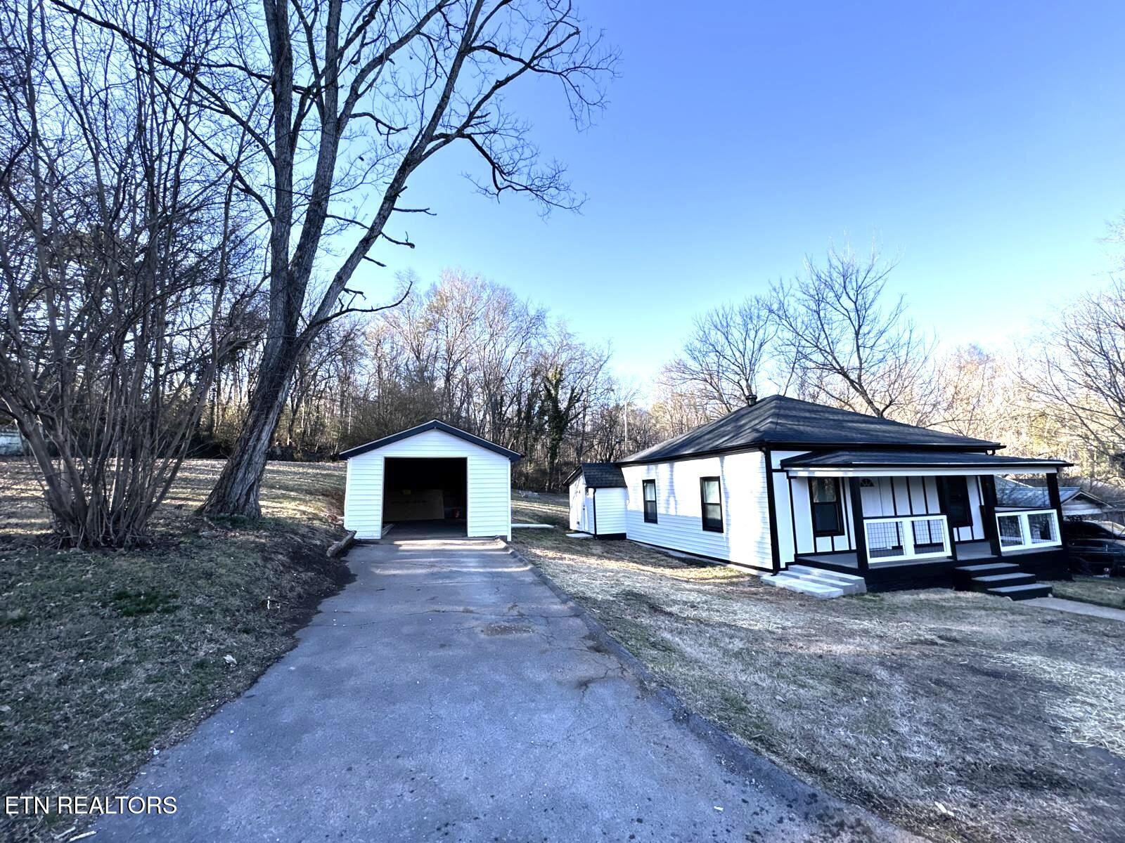 1107 W Broadway Street Lenoir City TN 37771
