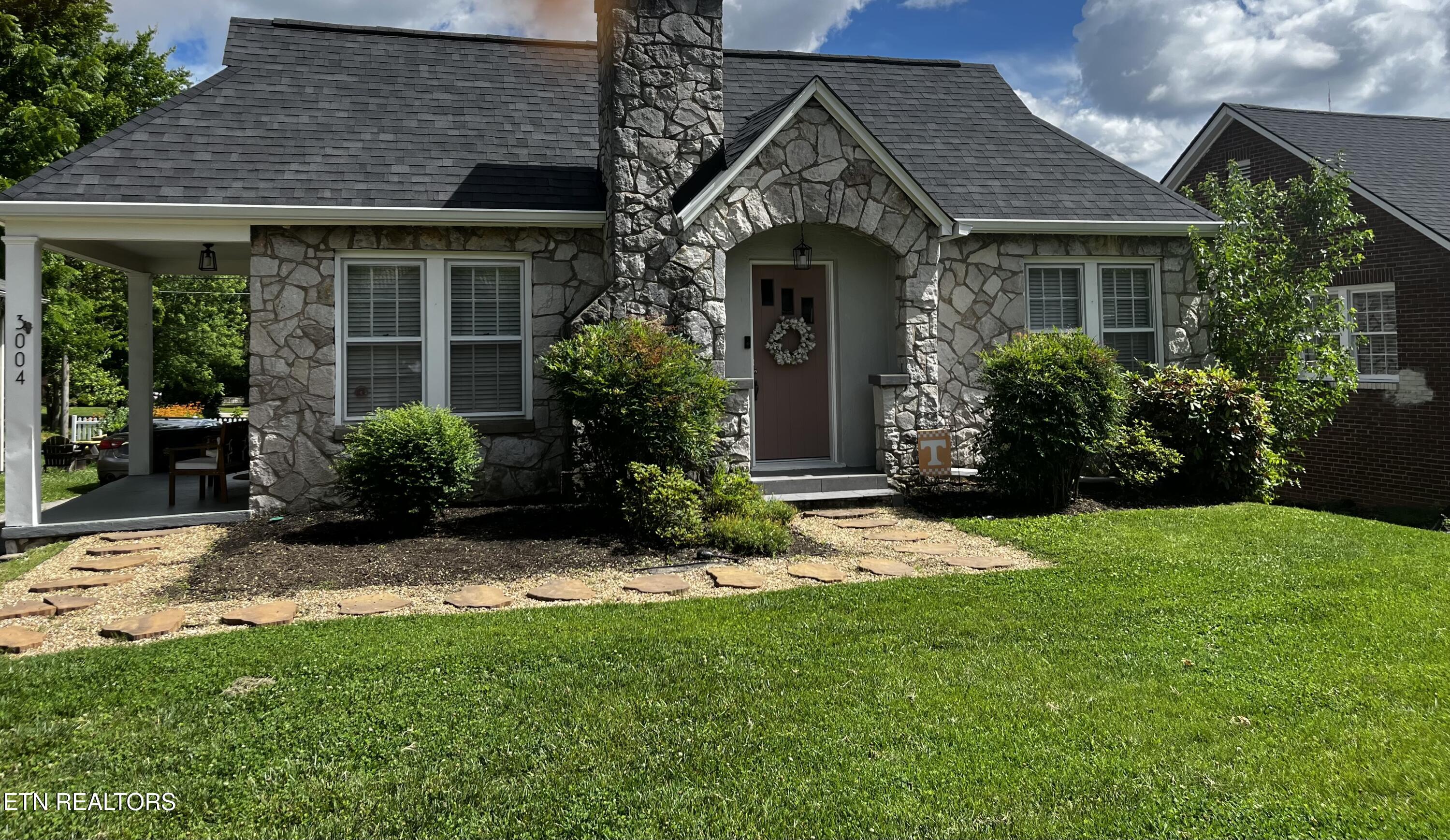 3004 Sanders Drive Knoxville TN 37918