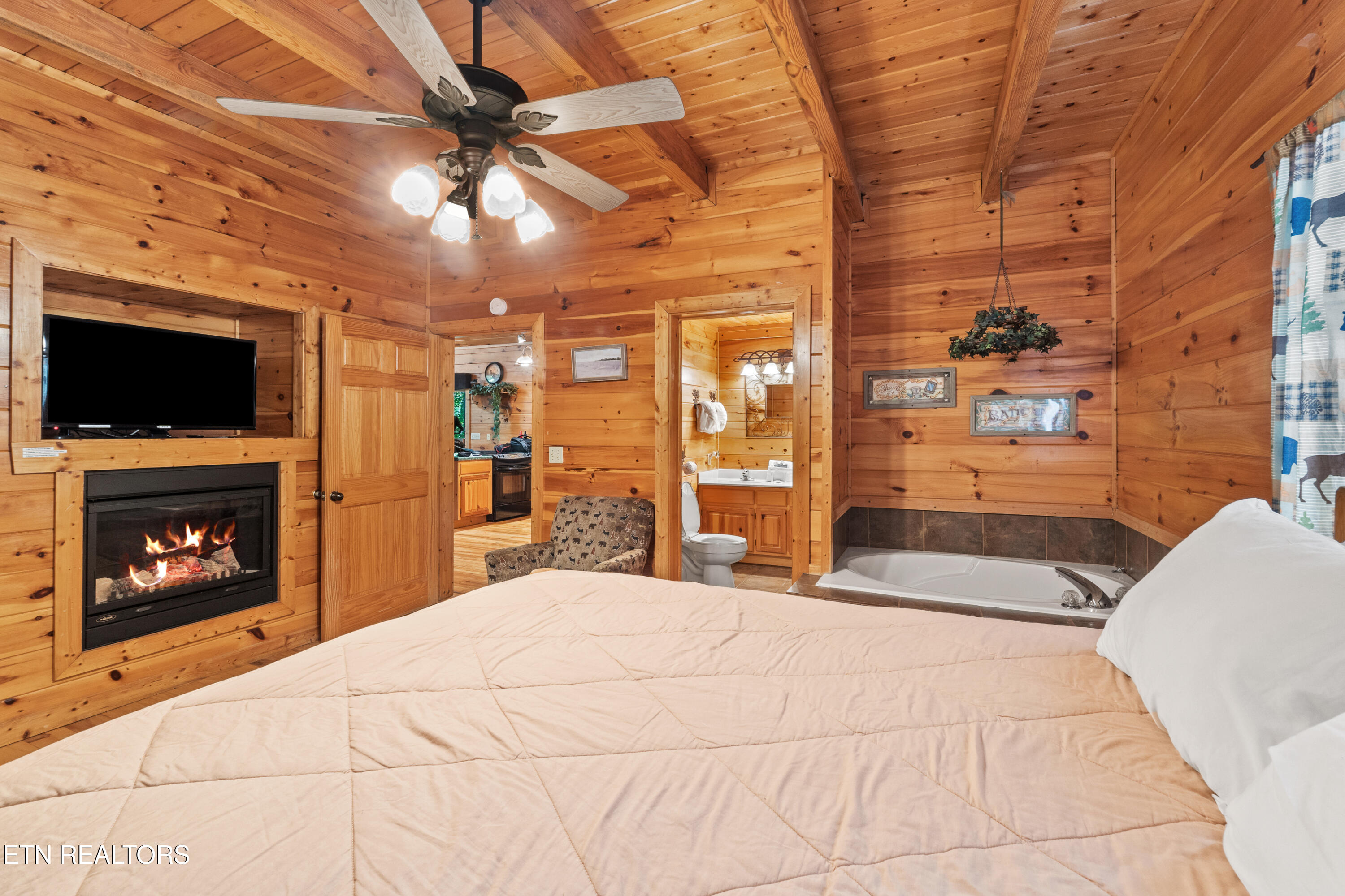 2810 Ridge Creek Circle Sevierville TN 37876