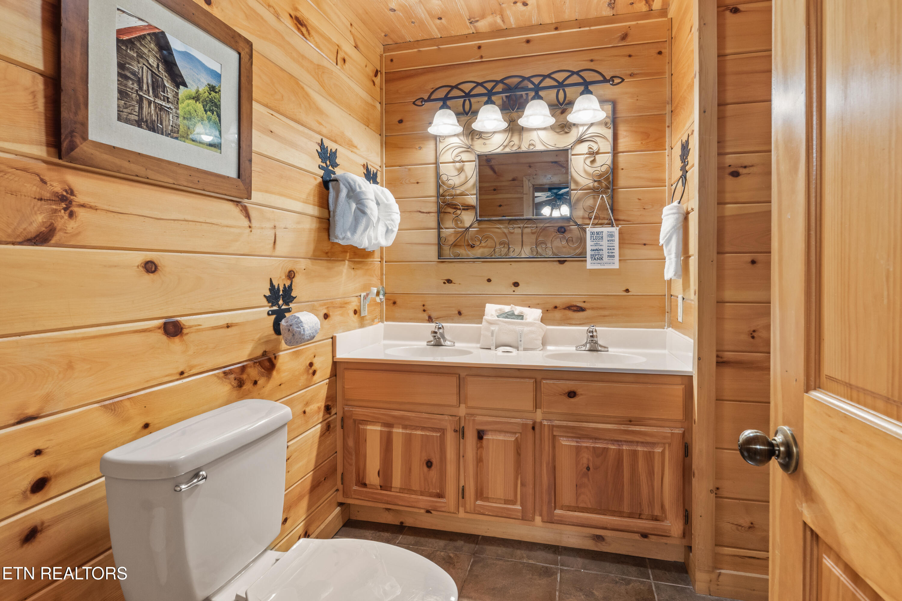 2810 Ridge Creek Circle Sevierville TN 37876