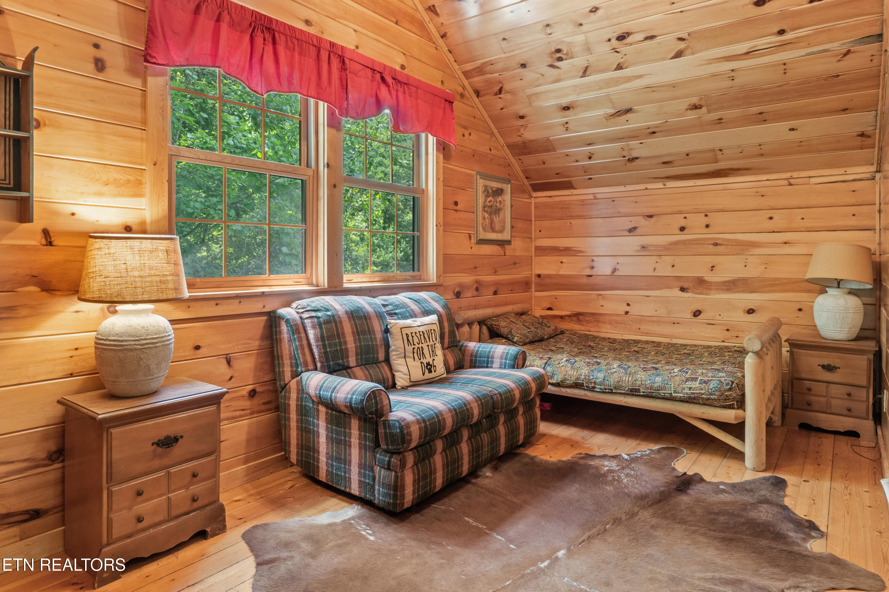 2810 Ridge Creek Circle Sevierville TN 37876