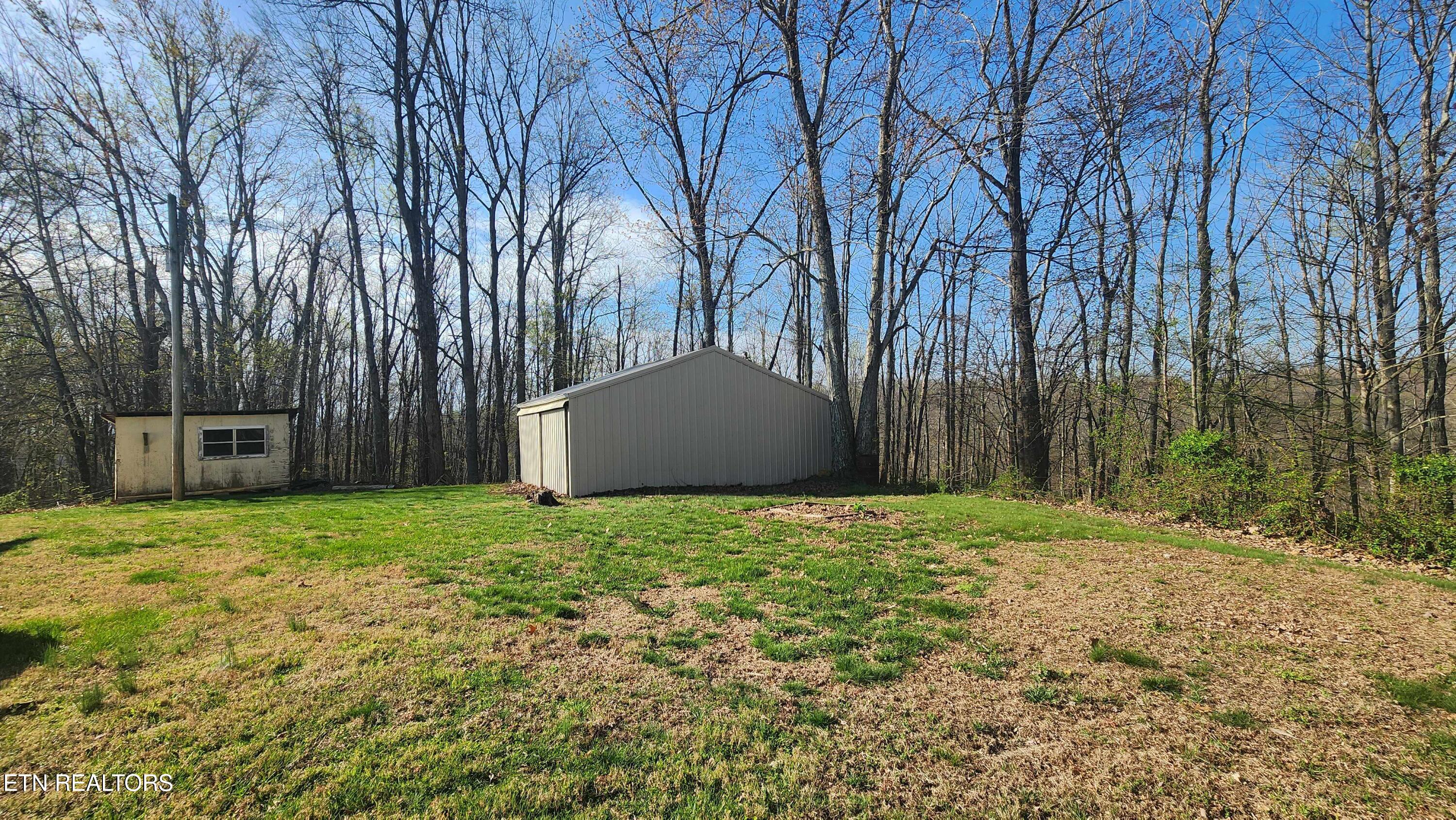 214 Don't Care Lane Celina TN 38551