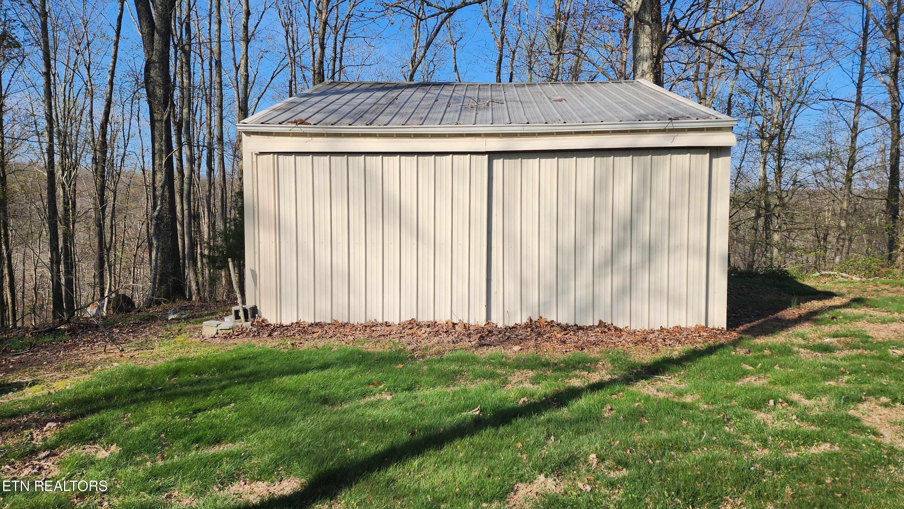 214 Don't Care Lane Celina TN 38551
