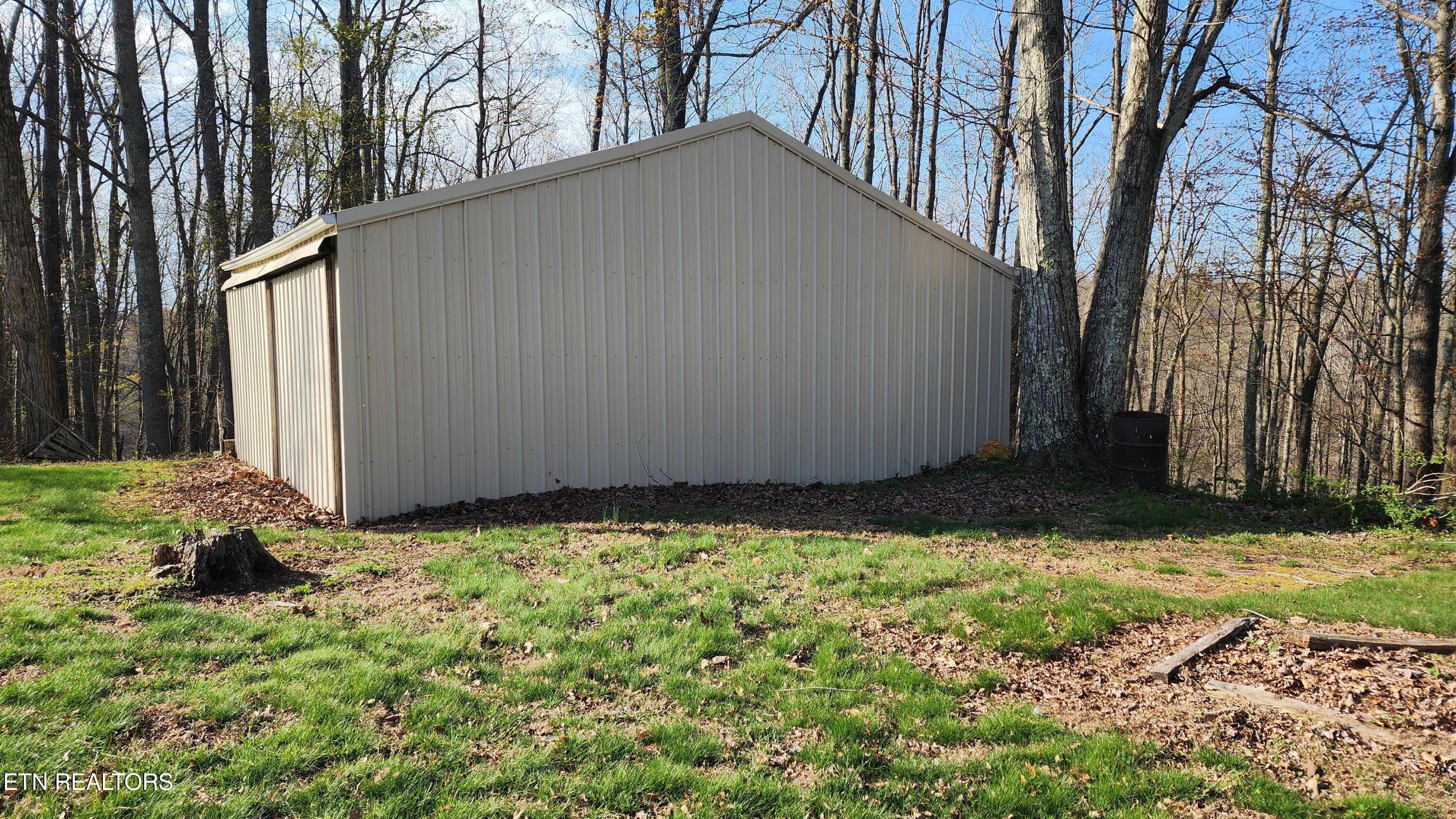 214 Don't Care Lane Celina TN 38551