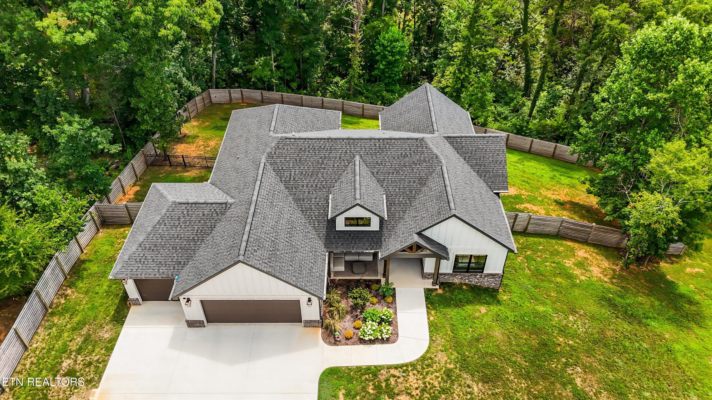 734 Lake Vista Drive Friendsville TN 37737