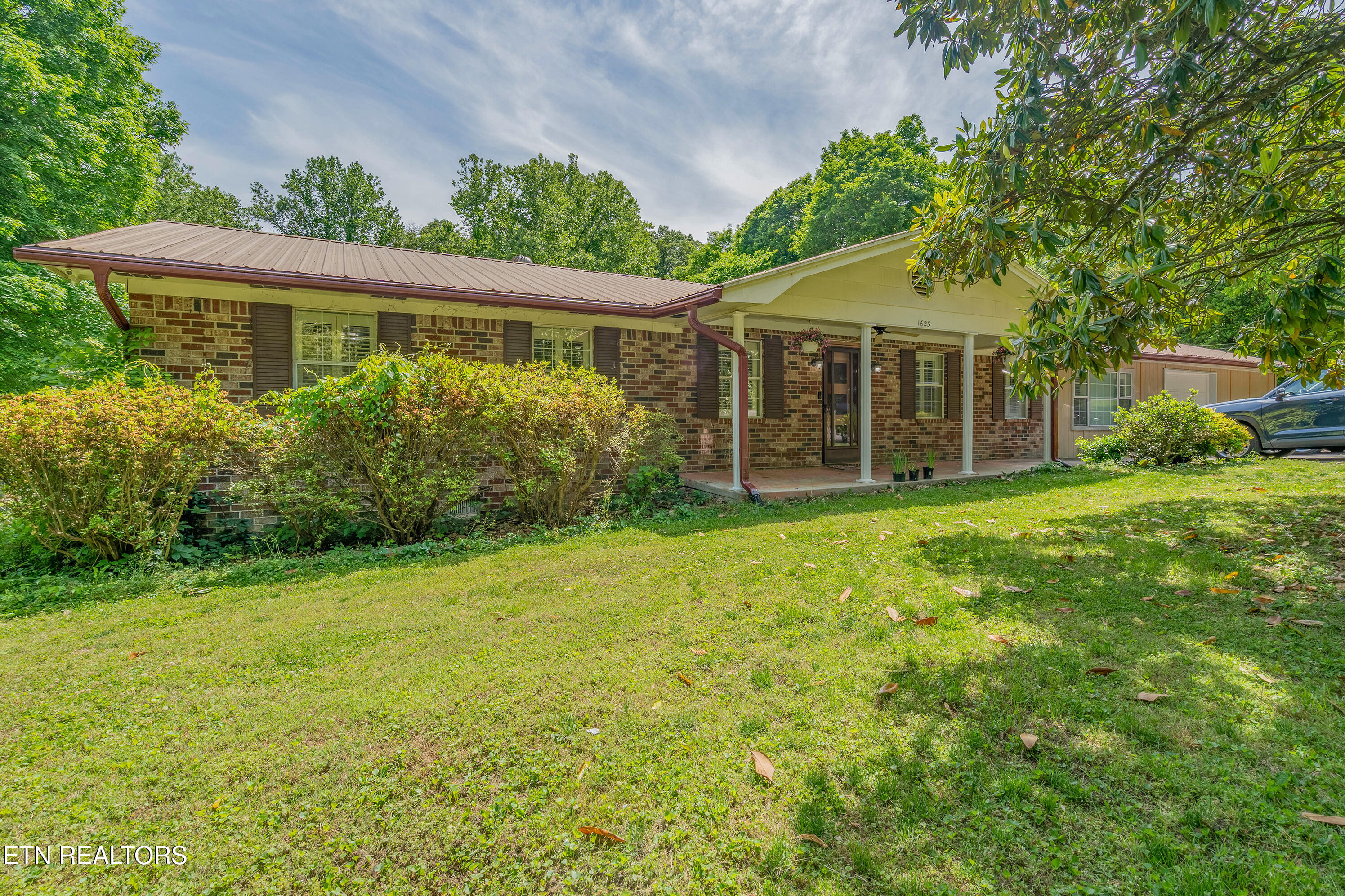 1623 Bluff Road Harriman TN 37748