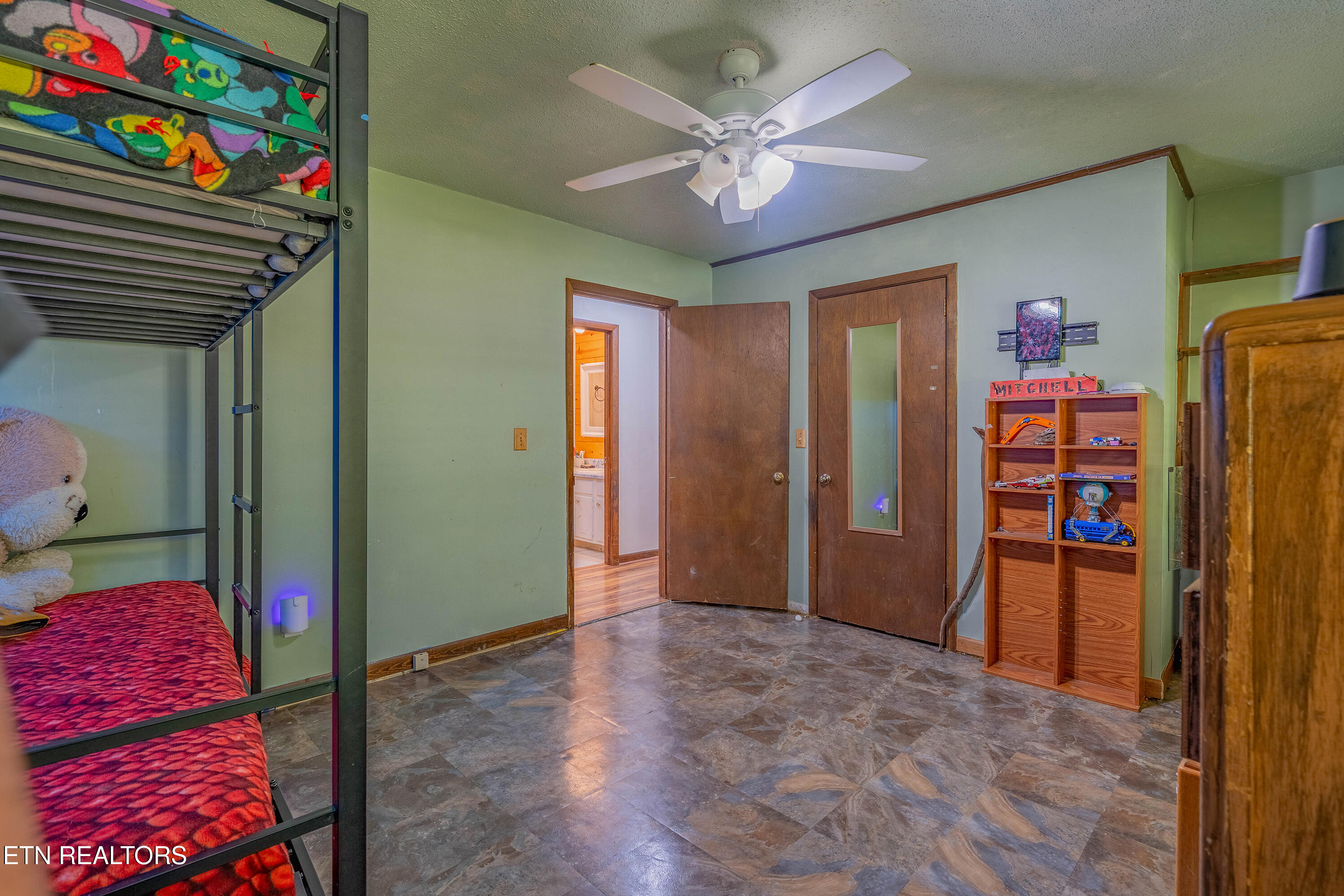 1623 Bluff Road Harriman TN 37748