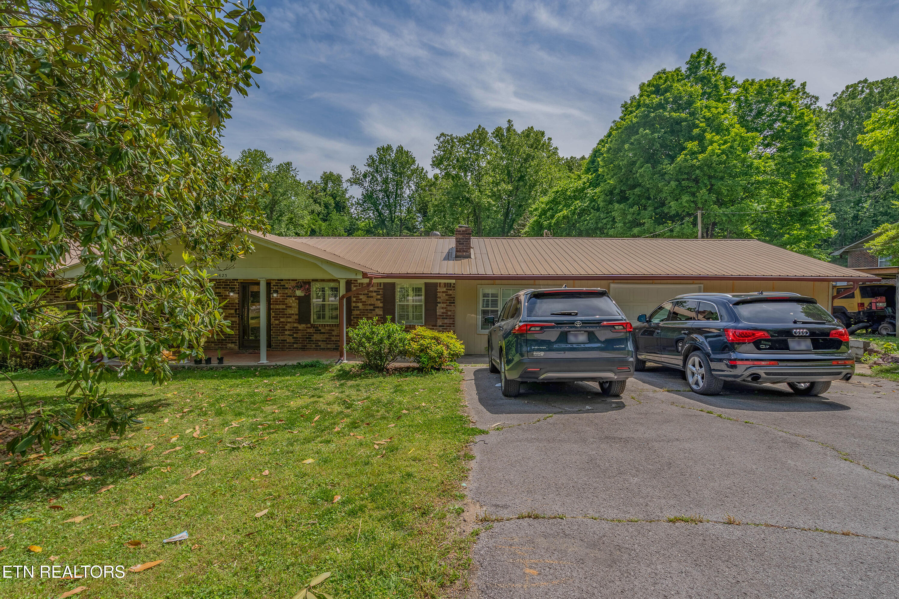 1623 Bluff Road Harriman TN 37748