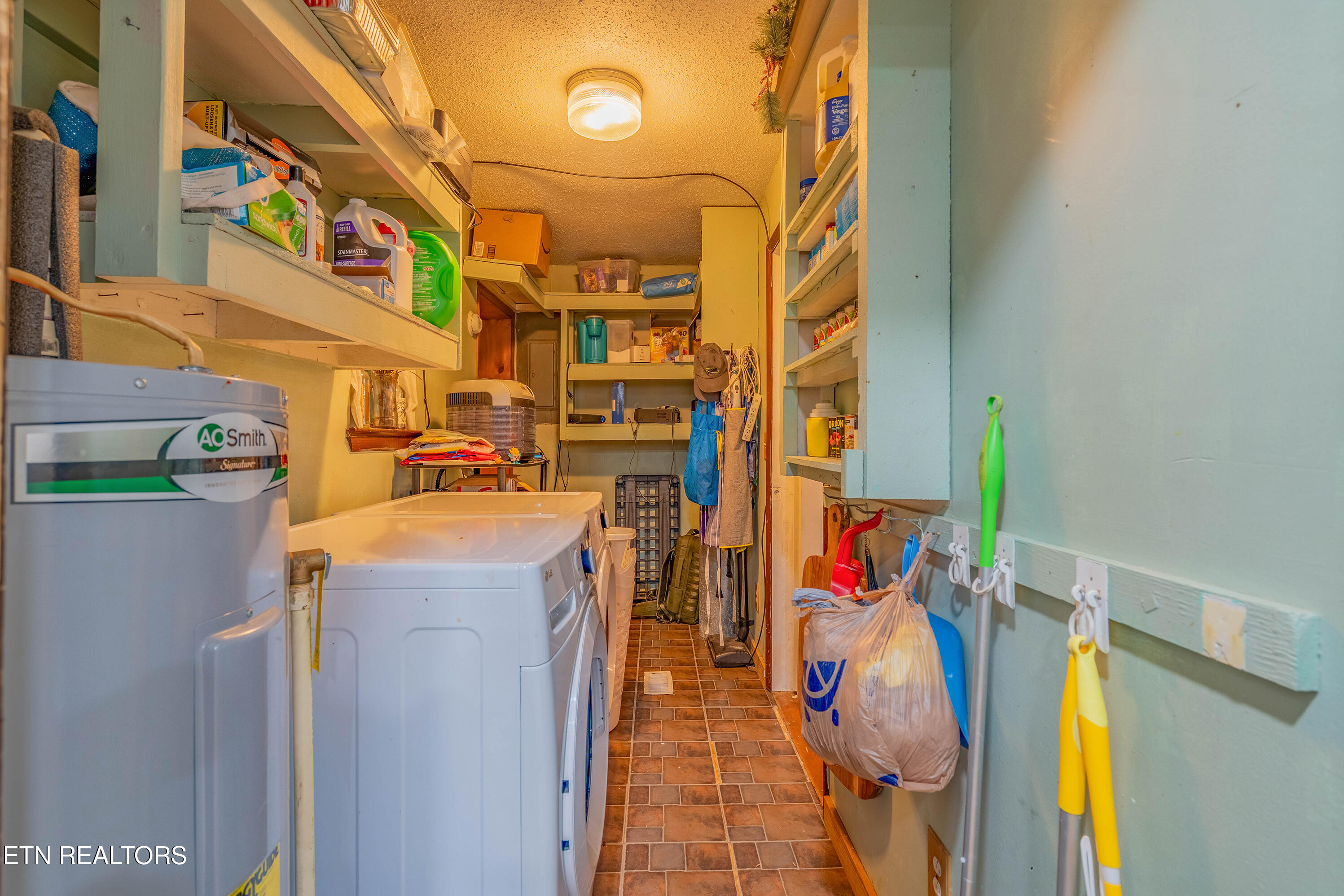 1623 Bluff Road Harriman TN 37748