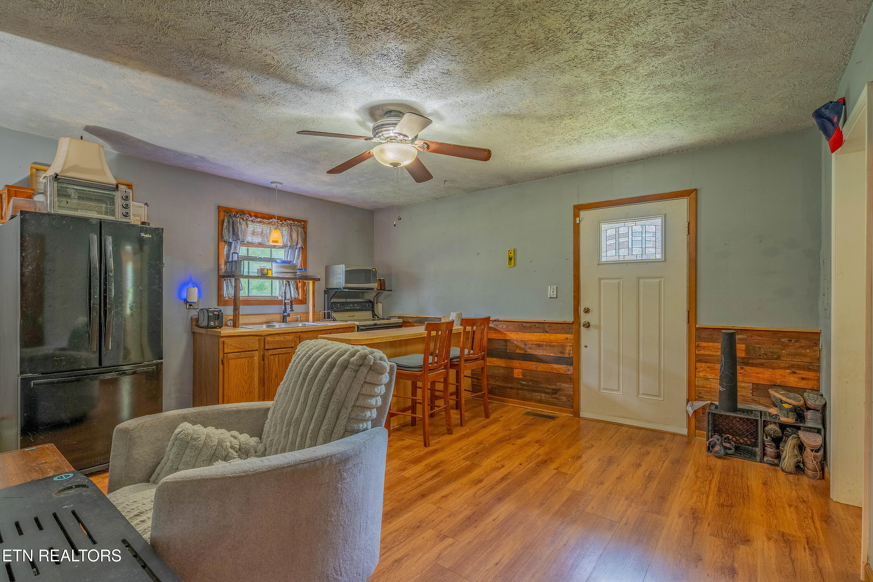 1623 Bluff Road Harriman TN 37748