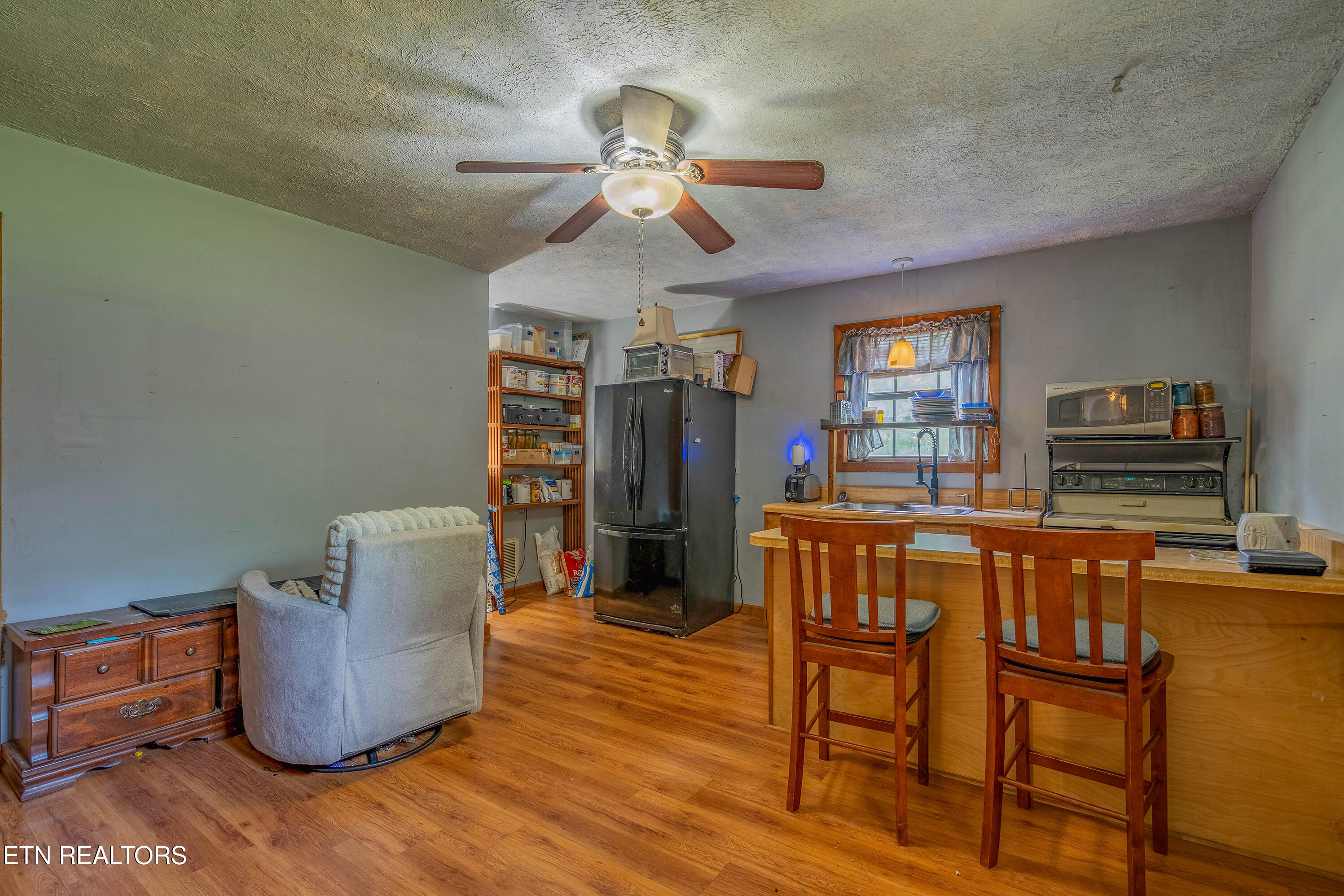 1623 Bluff Road Harriman TN 37748