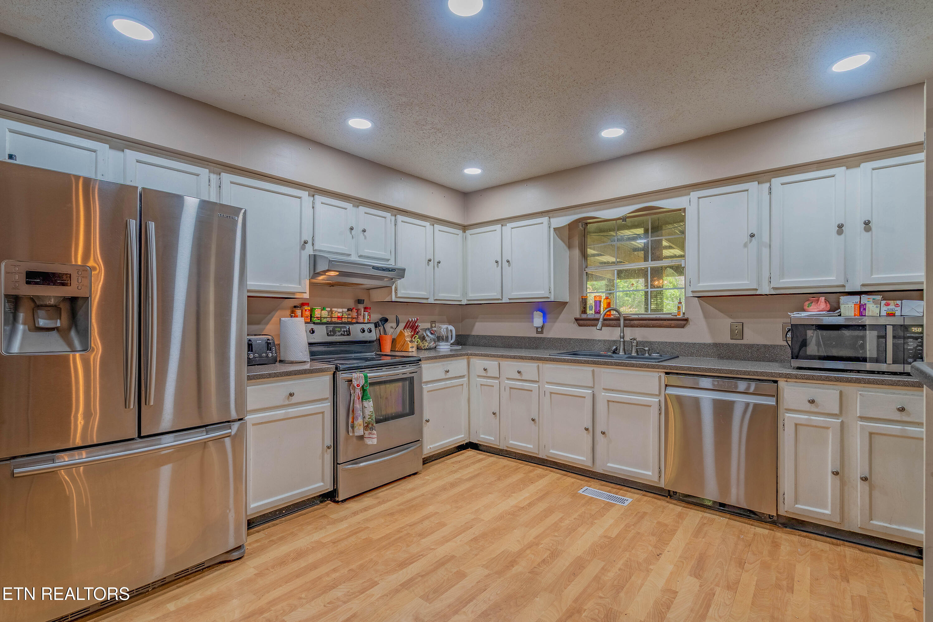 1623 Bluff Road Harriman TN 37748