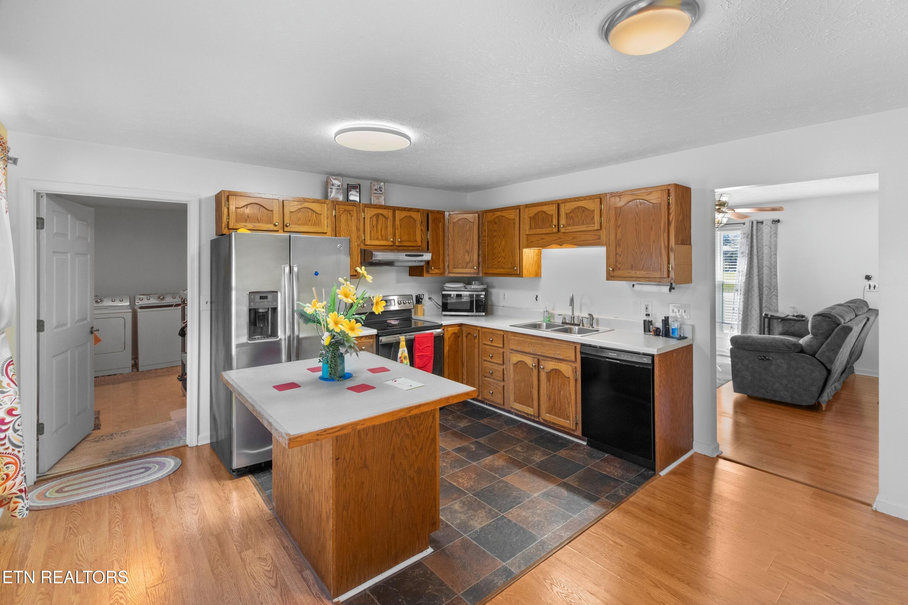 312 Economy Circle Dandridge TN 37725