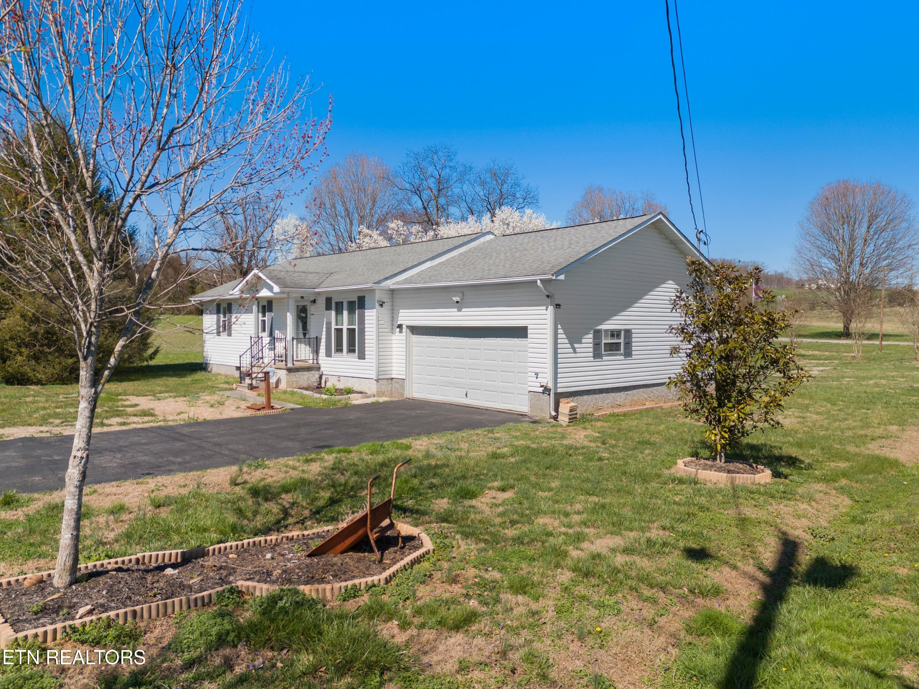 312 Economy Circle Dandridge TN 37725