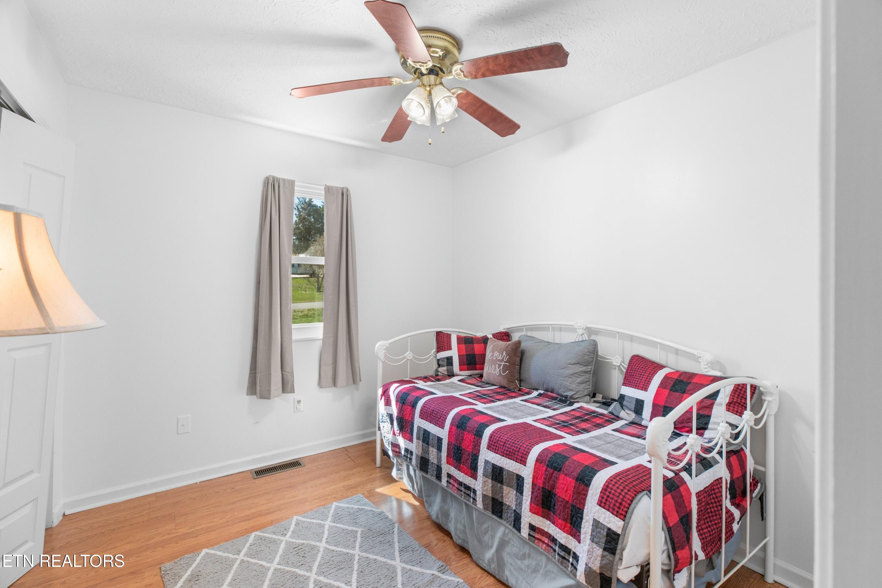 312 Economy Circle Dandridge TN 37725