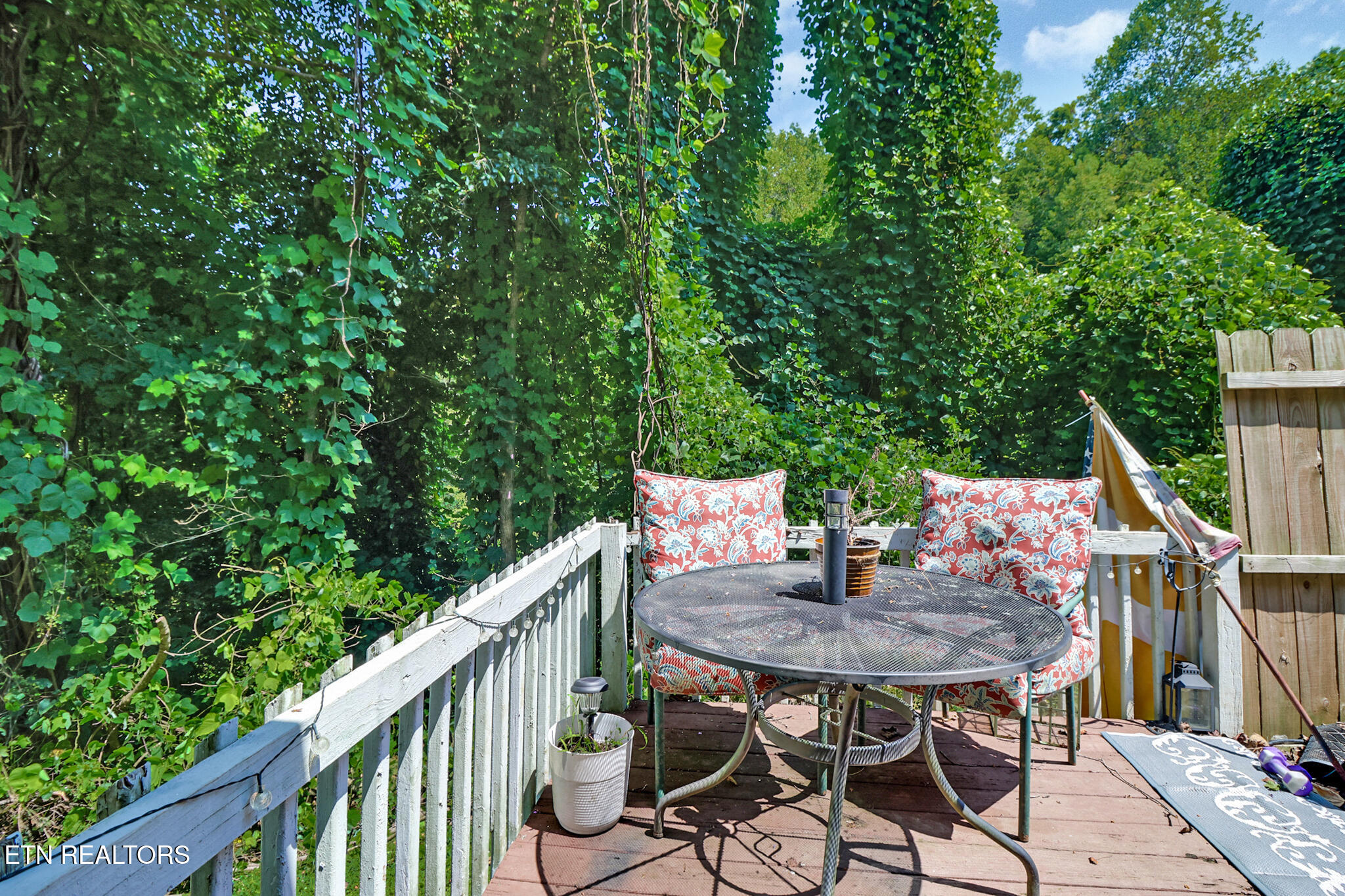 3225 W Wolf Valley Road Clinton TN 37716