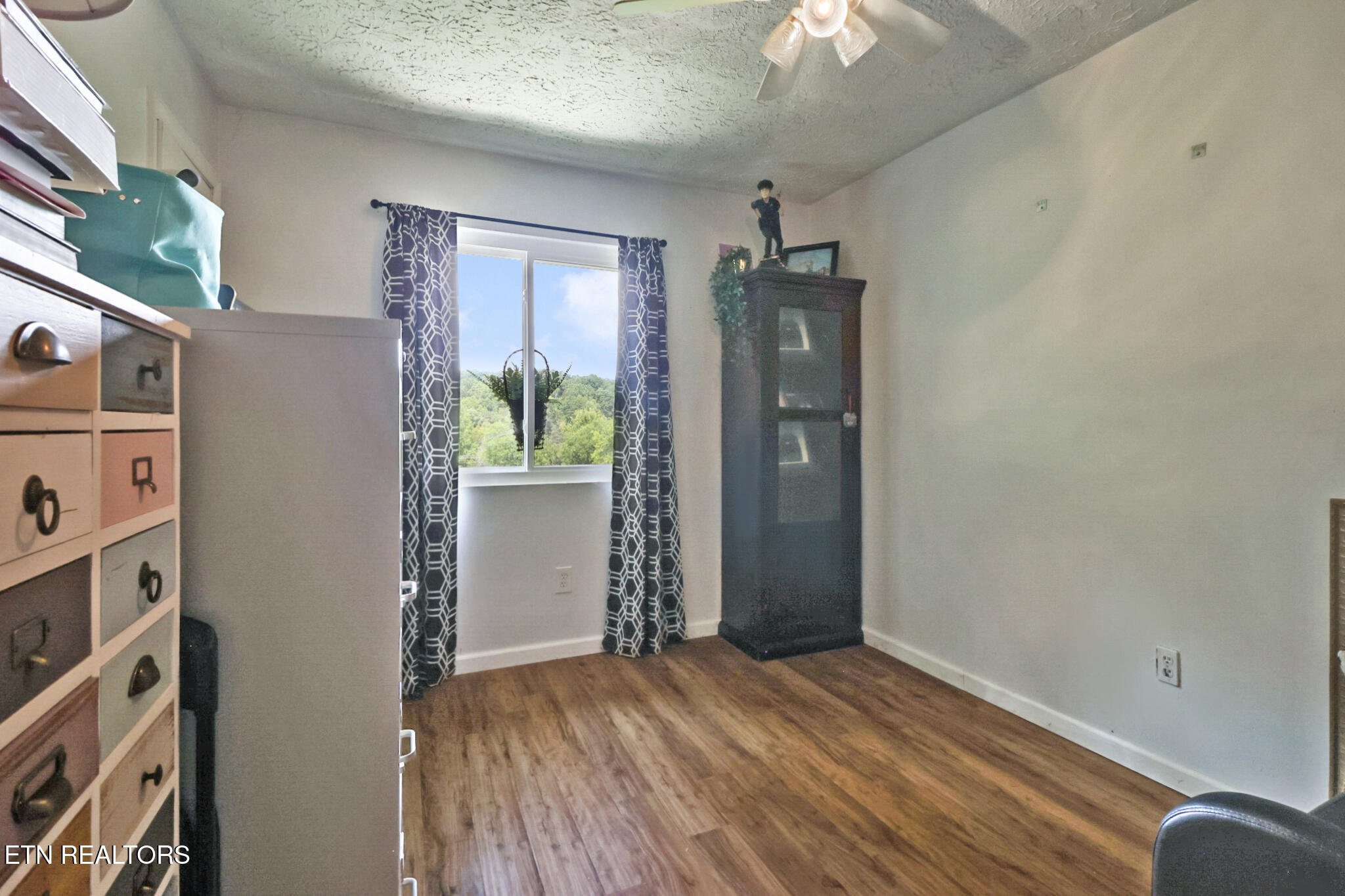 3225 W Wolf Valley Road Clinton TN 37716