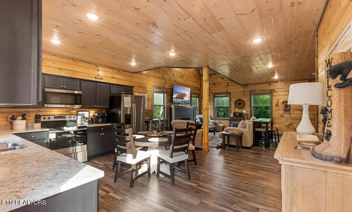 2225 Wingspan Drive Sevierville TN 37876