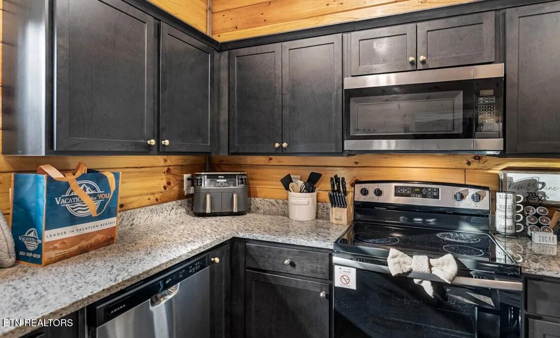 2225 Wingspan Drive Sevierville TN 37876