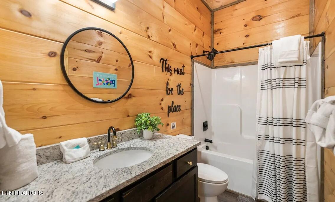 2225 Wingspan Drive Sevierville TN 37876