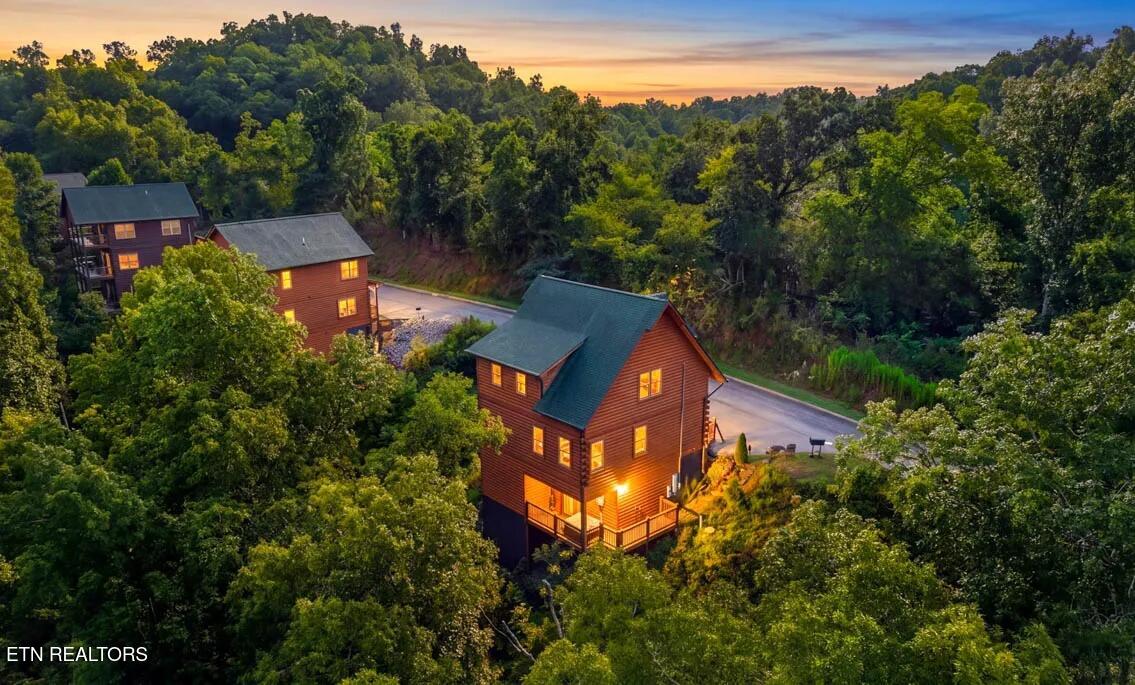 2225 Wingspan Drive Sevierville TN 37876