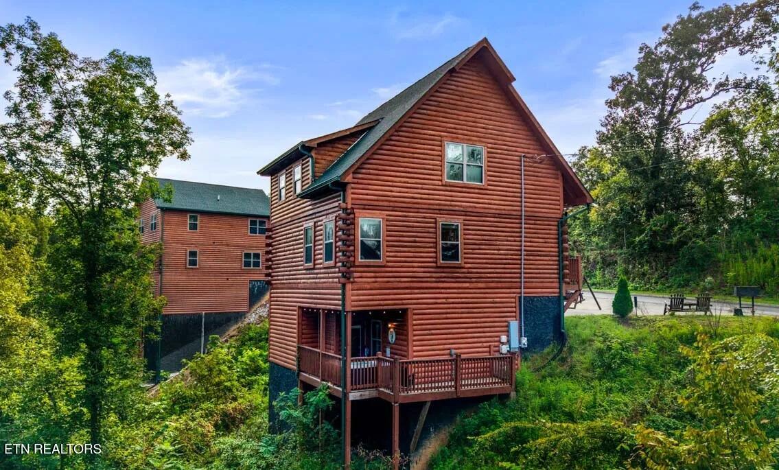 2225 Wingspan Drive Sevierville TN 37876