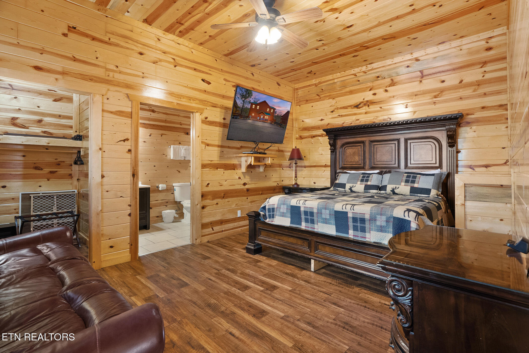 4355 Forest Ridge Way Pigeon Forge TN 37863