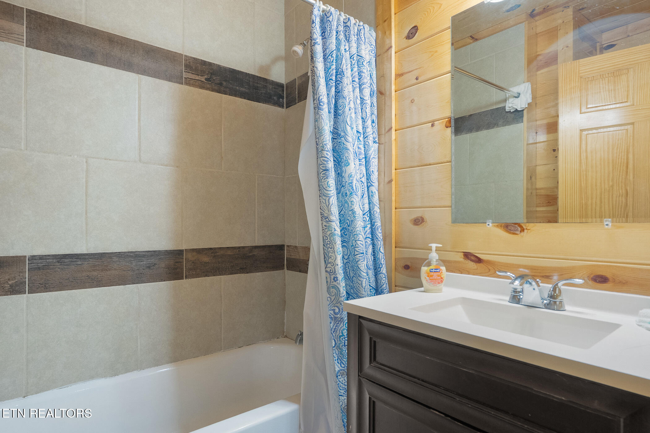 4355 Forest Ridge Way Pigeon Forge TN 37863