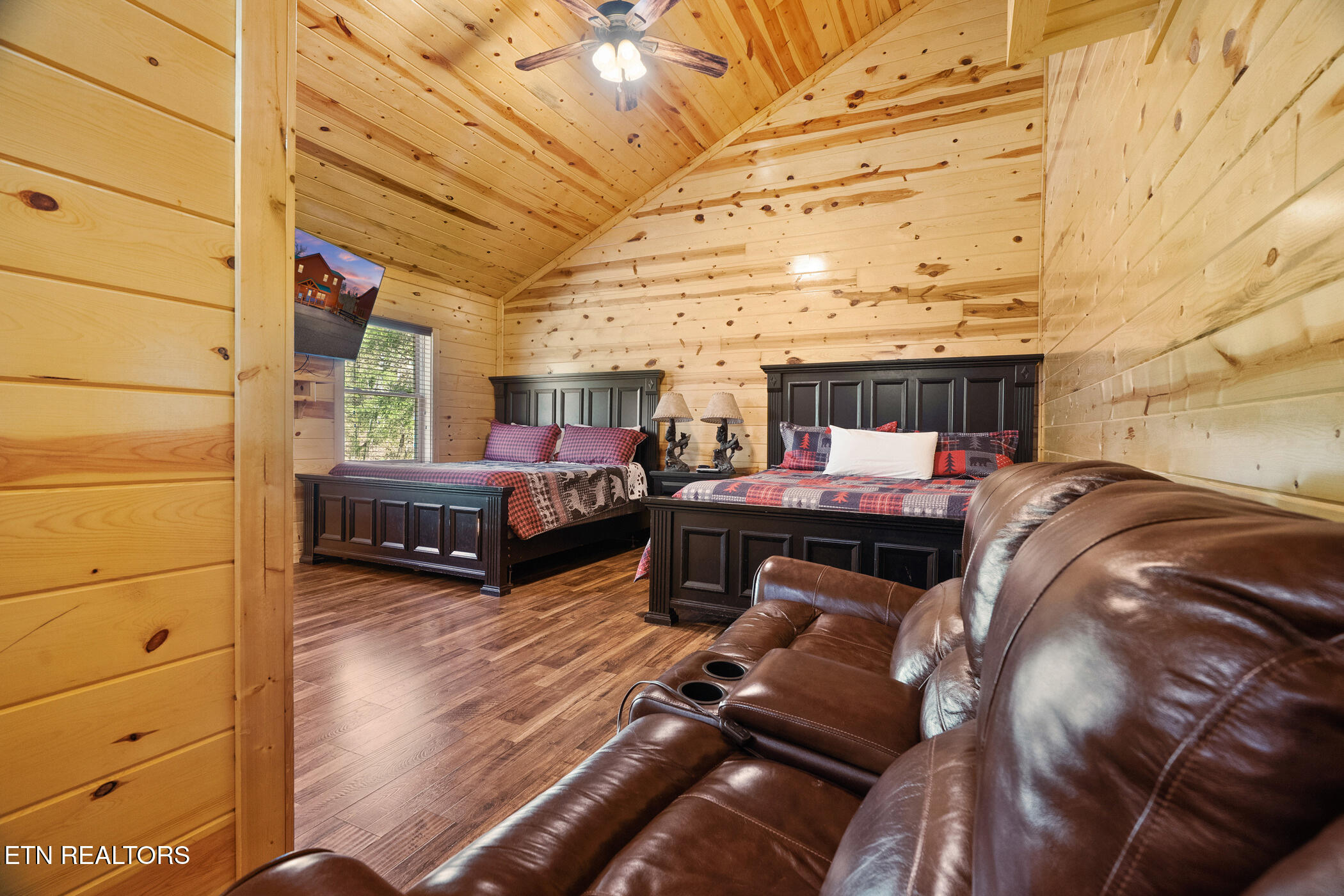 4355 Forest Ridge Way Pigeon Forge TN 37863