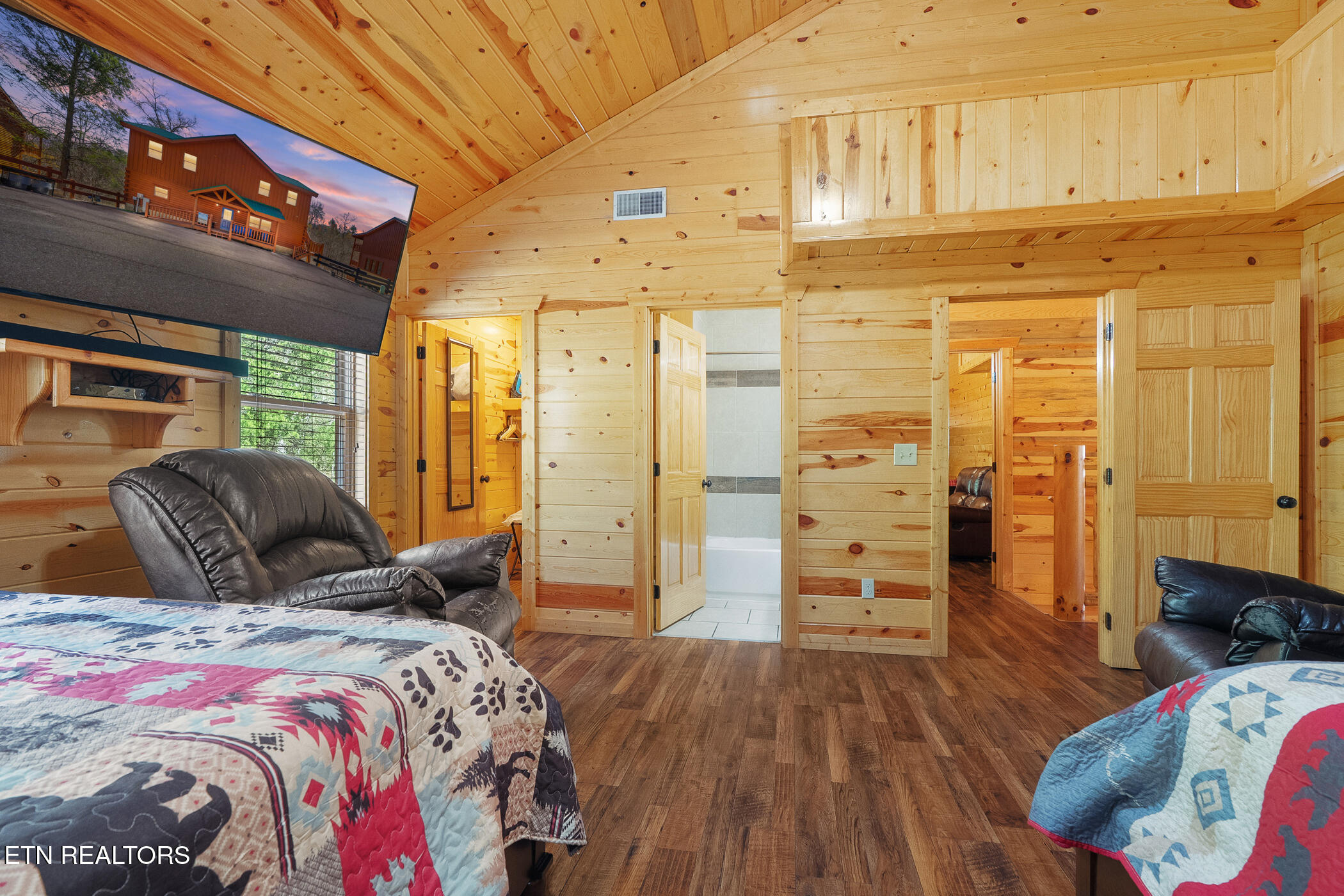 4355 Forest Ridge Way Pigeon Forge TN 37863