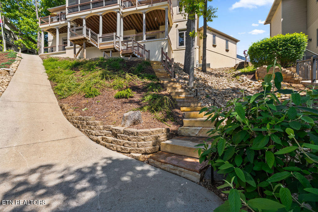 302 Shawnee View Loudon TN 37774