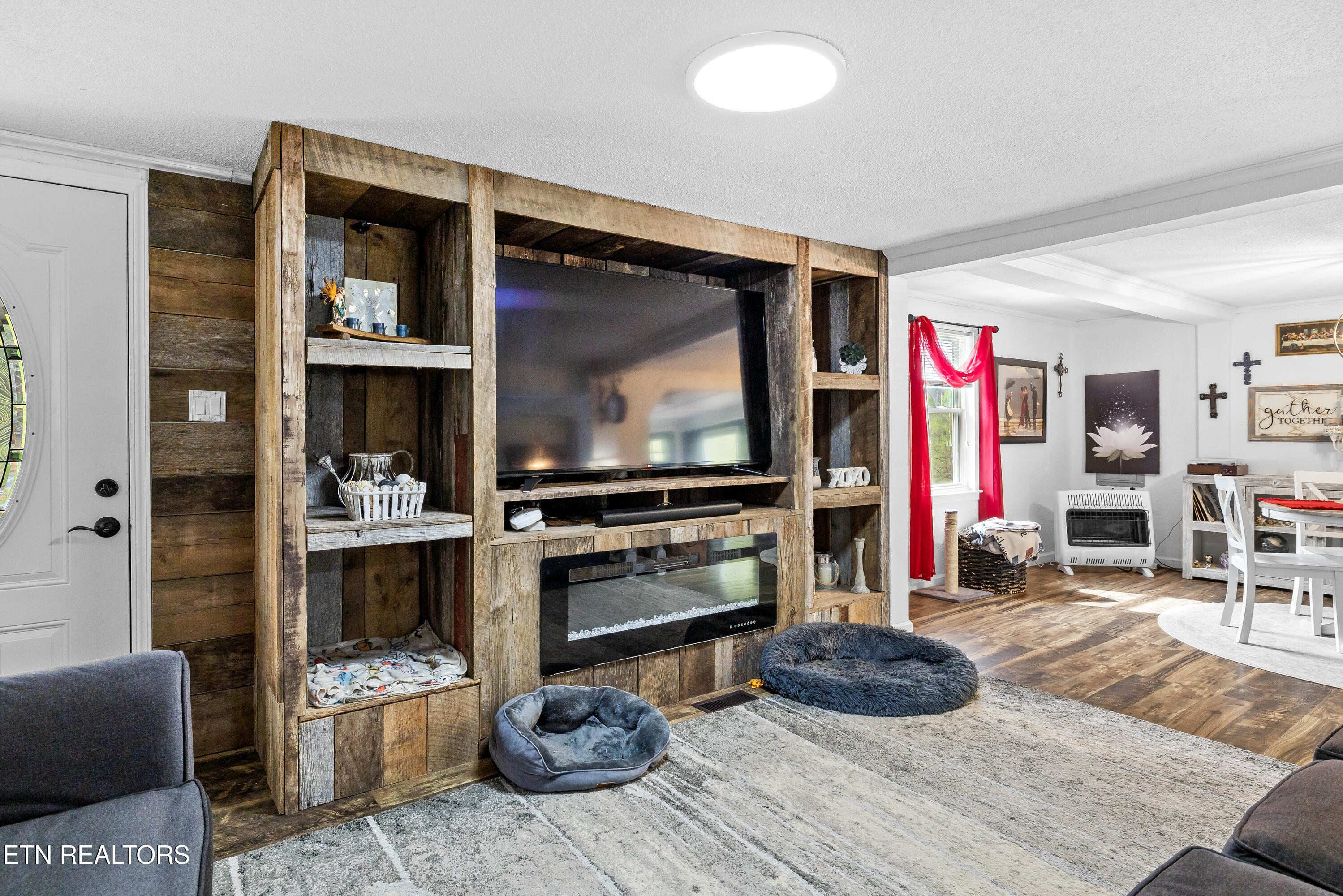3881 Richardson Cove Road Sevierville TN 37876