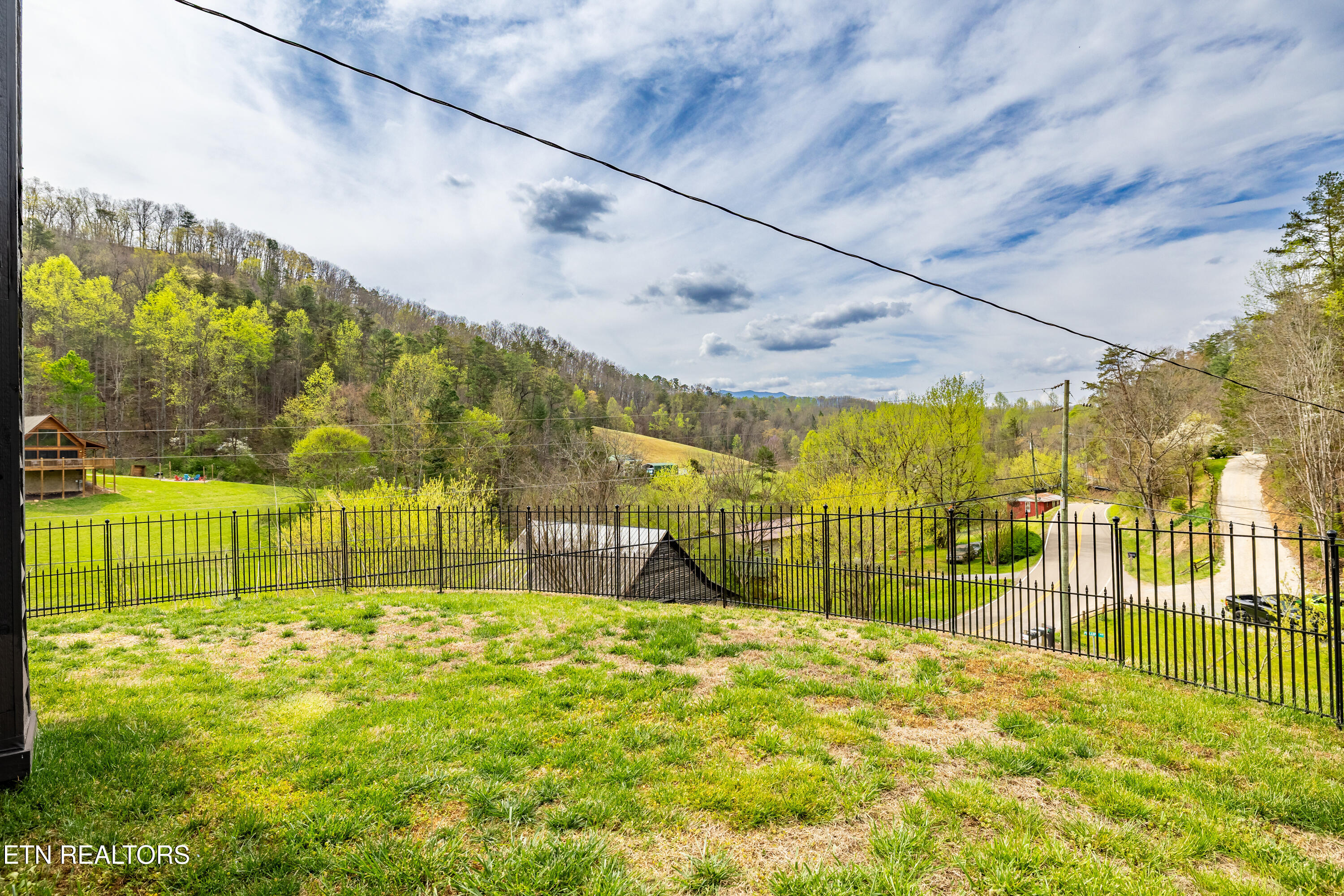 3881 Richardson Cove Road Sevierville TN 37876