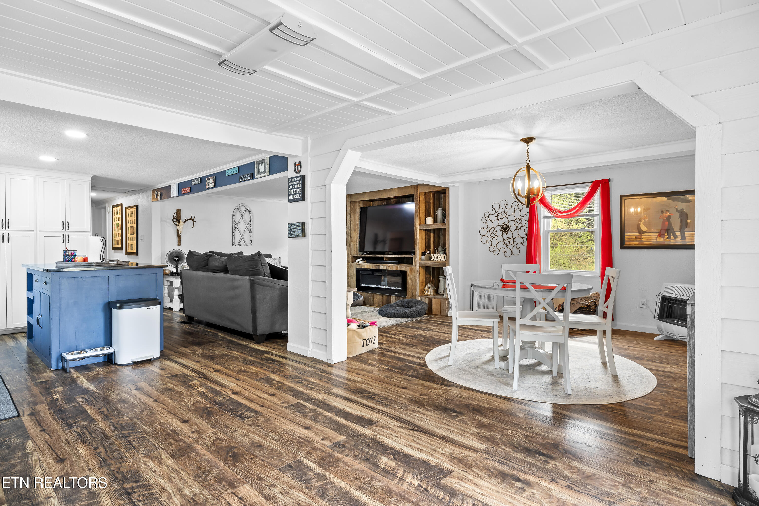 3881 Richardson Cove Road Sevierville TN 37876